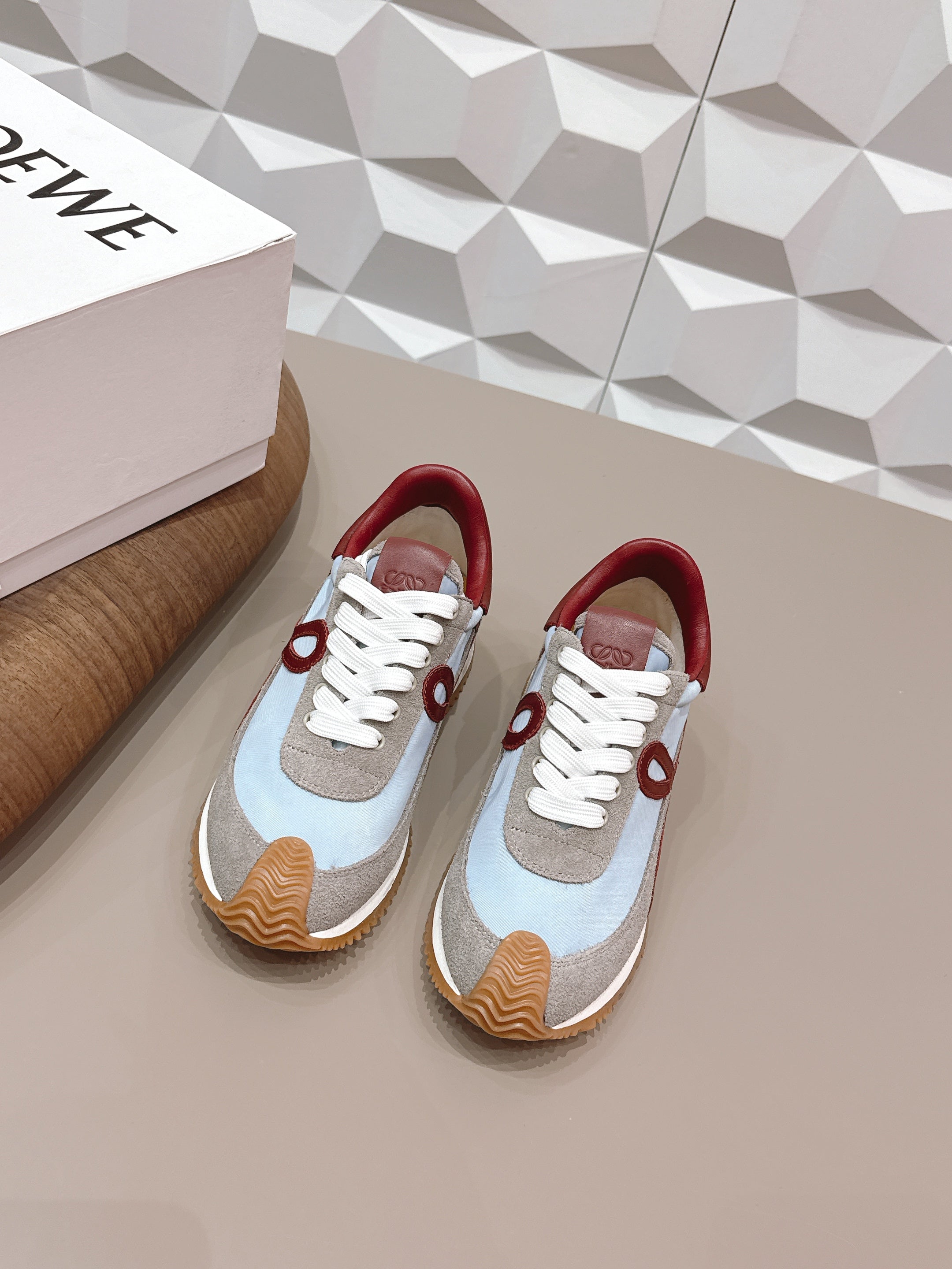 LOEWE 26S FLOW RUNNER SNEAKER IN GRAY AND BLUE SUEDE AND DARK RED CALFSKIN