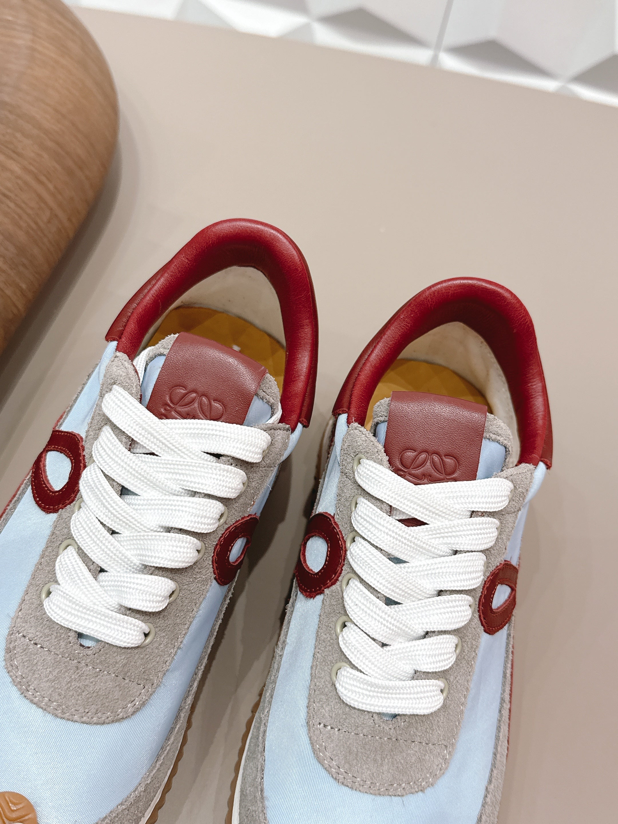 LOEWE 26S FLOW RUNNER SNEAKER IN GRAY AND BLUE SUEDE AND DARK RED CALFSKIN