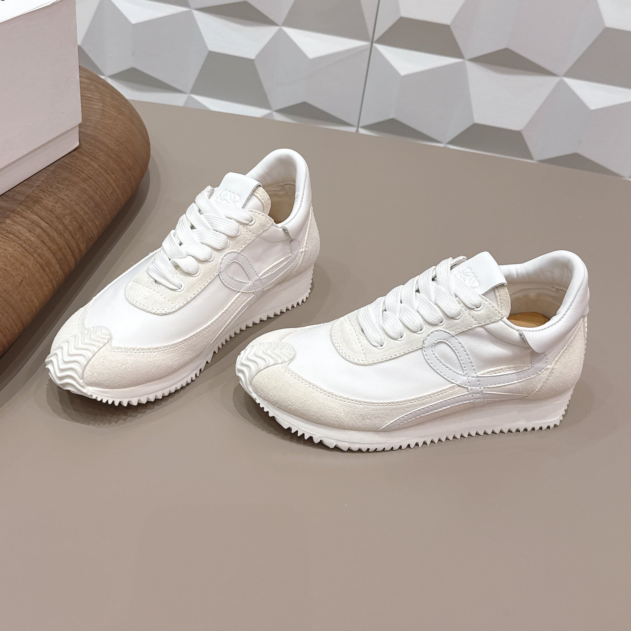 LOEWE 26S FLOW RUNNER SNEAKER IN WHITE SUEDE AND WHITE CALFSKIN