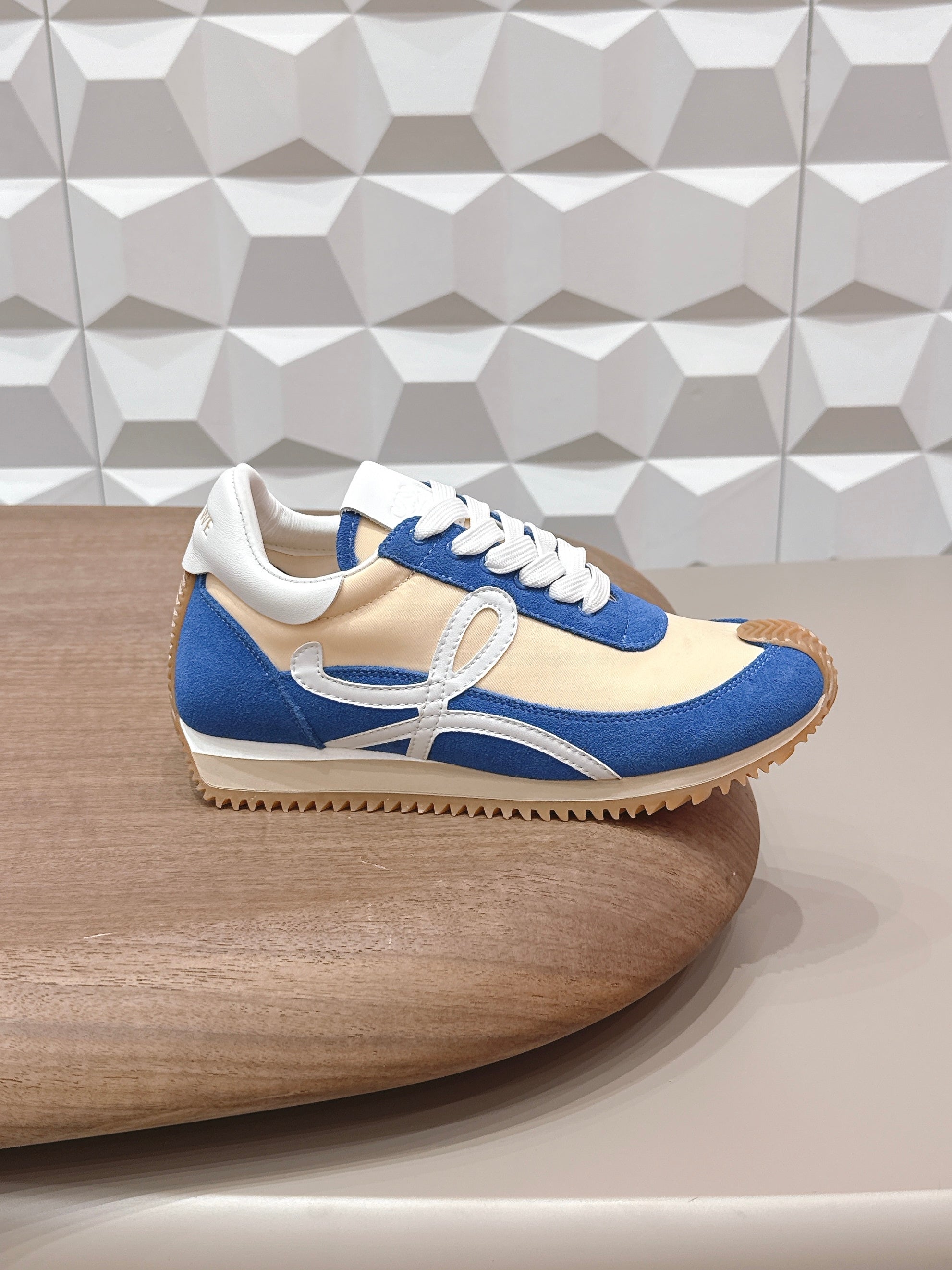 LOEWE 26S FLOW RUNNER SNEAKER IN BLUE AND NUDE SUEDE AND WHITE CALFSKIN