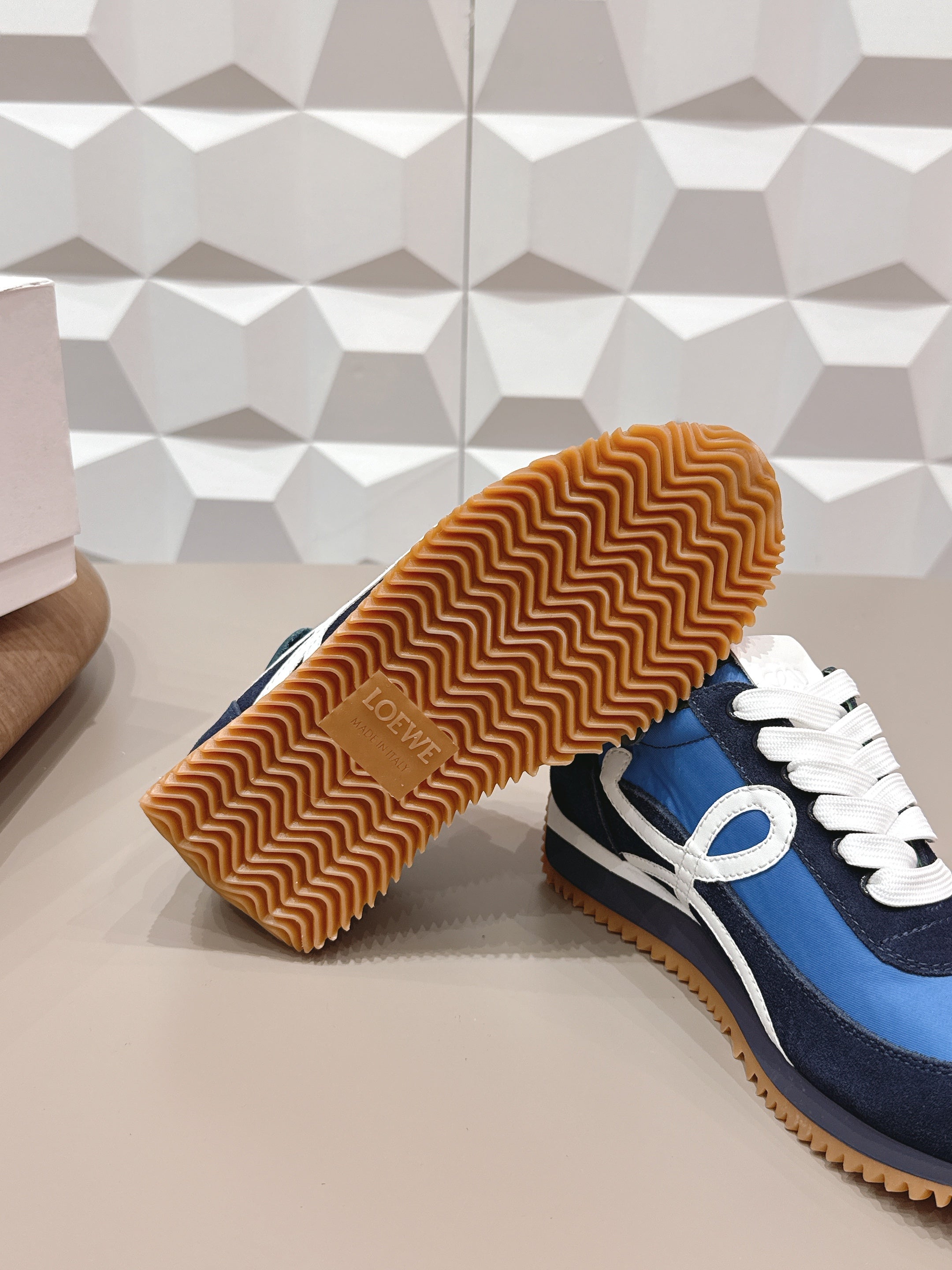 LOEWE 26S FLOW RUNNER SNEAKER IN NAVY AND BLUE SUEDE AND CALFSKIN