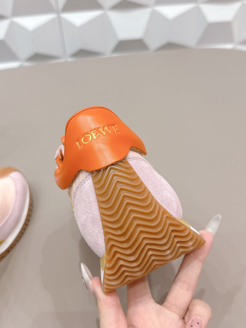 LOEWE 26S FLOW RUNNER SNEAKER IN LIGHT PINK SUEDE AND ORANGE CALFSKIN