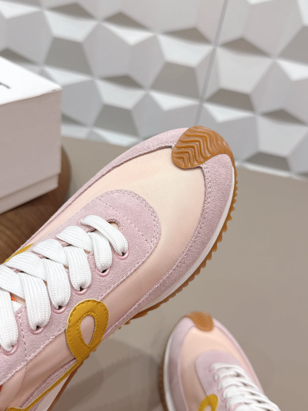 LOEWE 26S FLOW RUNNER SNEAKER IN LIGHT PINK SUEDE AND ORANGE CALFSKIN