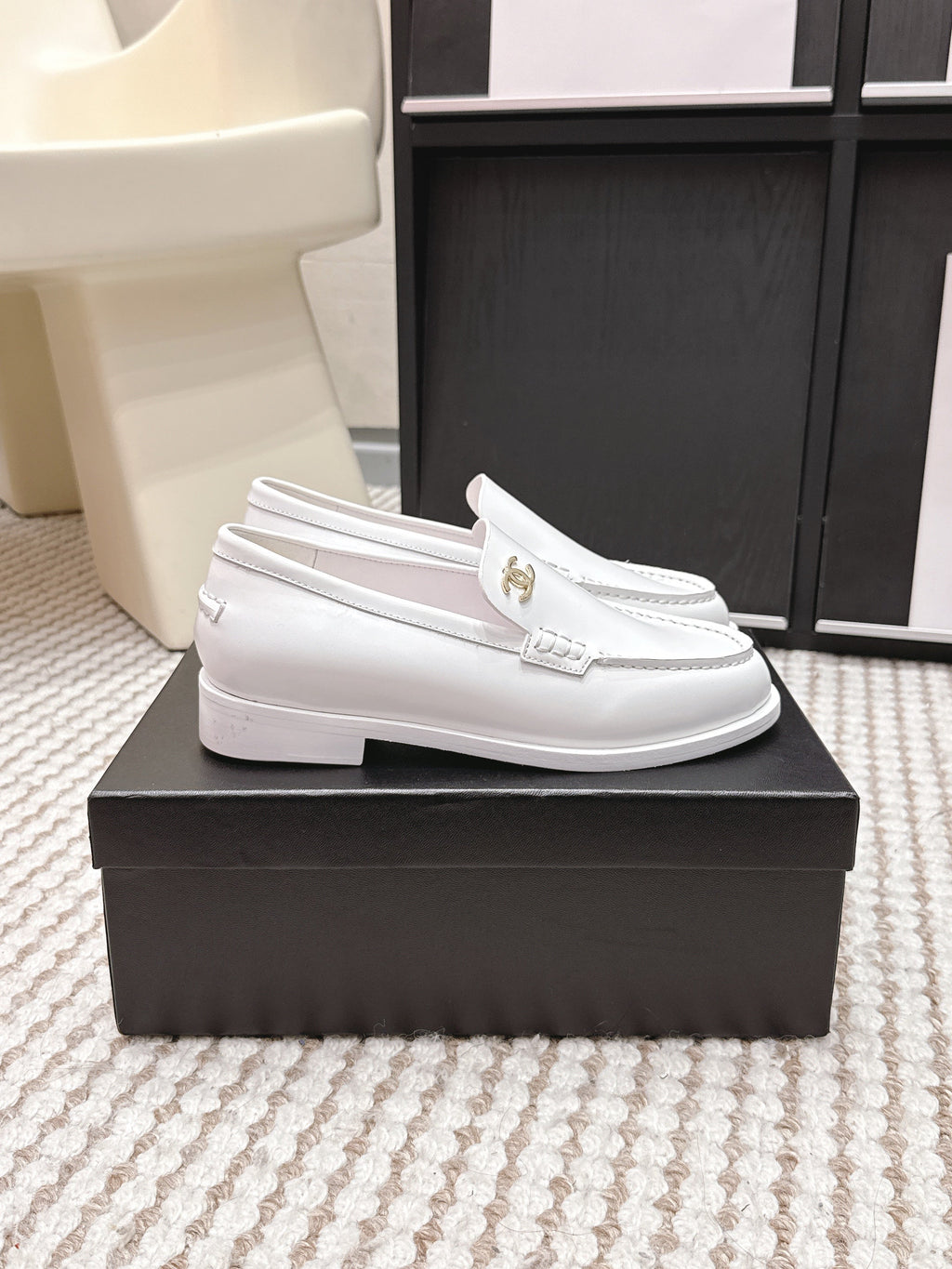 CHANEL 26S LOAFERS IN WHITE GLOSSY CALFSKIN