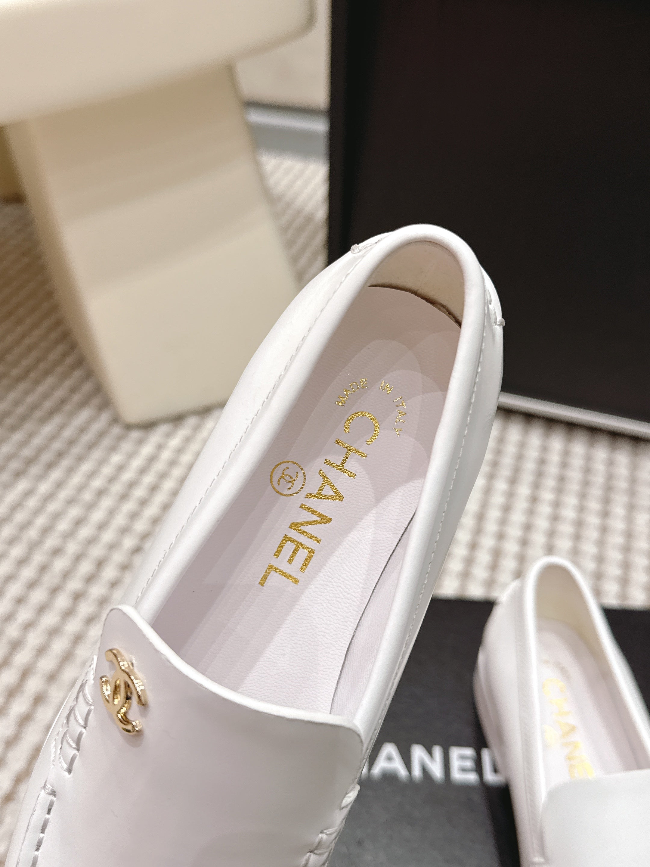 CHANEL 26S LOAFERS IN WHITE GLOSSY CALFSKIN