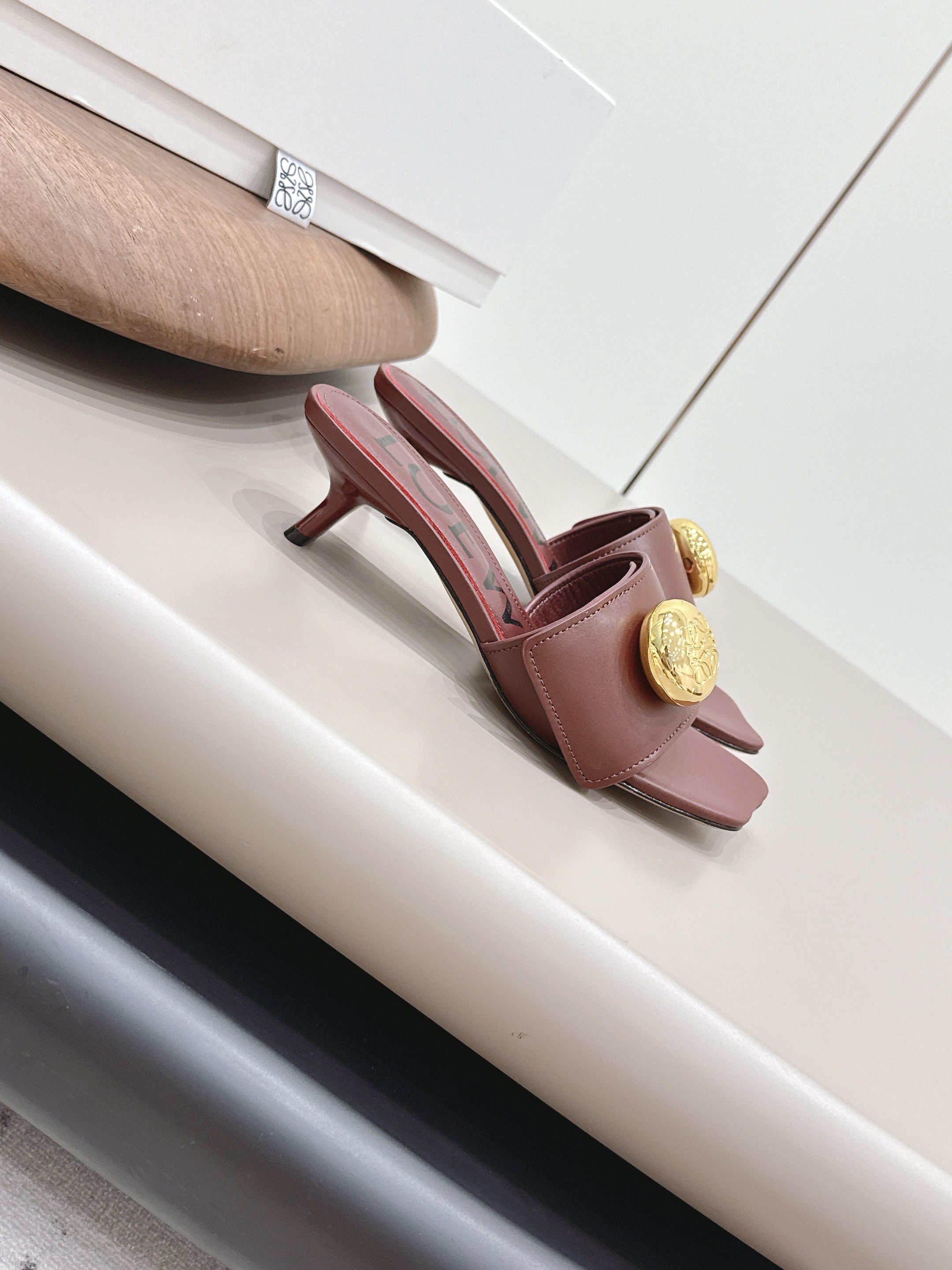 LOEWE 26S SQUARE TOE SANDALS 45MM IN DARK BROWN CALFSKIN GOLD HARDWARE