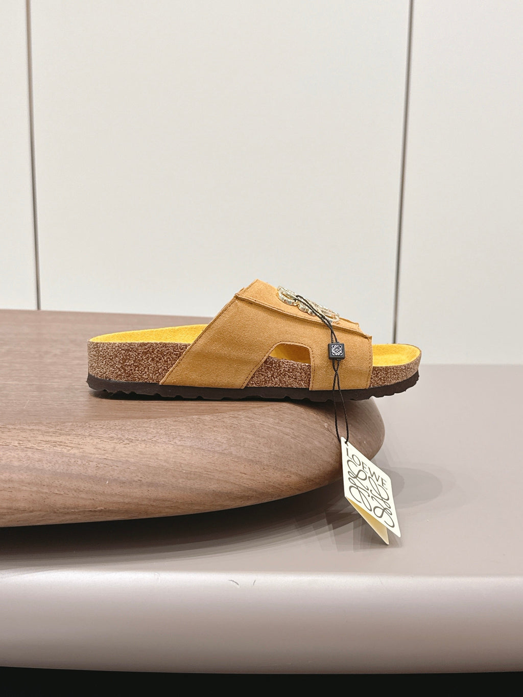 LOEWE 26S FLAT SANDALS IN GOLD YELLOW LOGO GOLD HARDWARE
