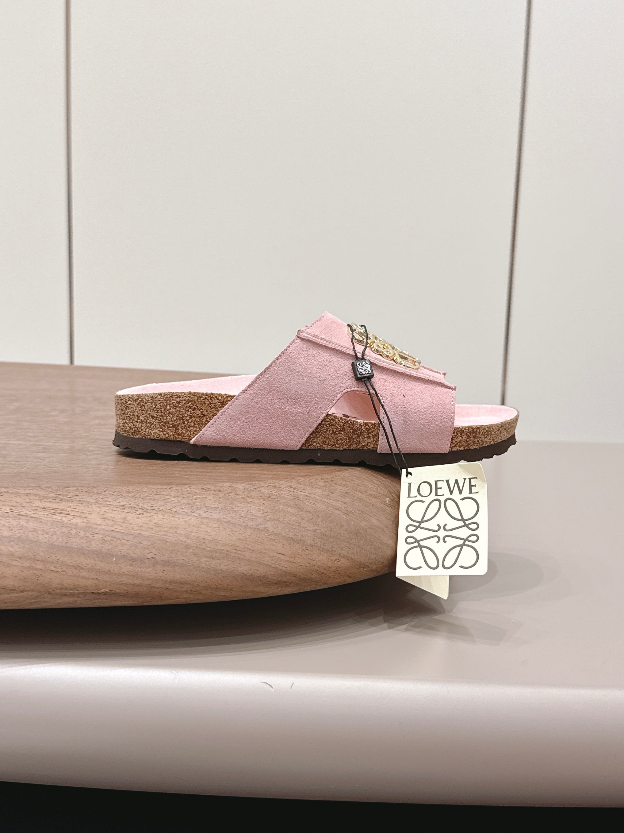 LOEWE 26S FLAT SANDALS IN PINK LOGO GOLD HARDWARE