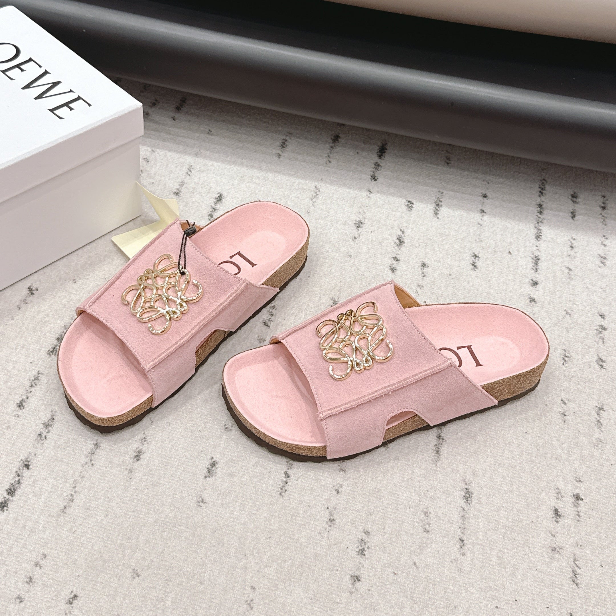 LOEWE 26S FLAT SANDALS IN PINK LOGO GOLD HARDWARE