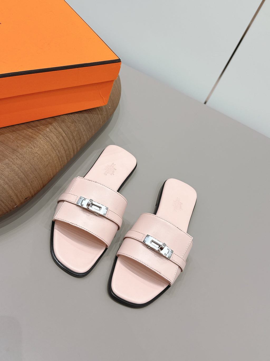 HM 26S GIULIA SANDAL IN LIGHT PINK CALFSKIN SILVER HARDWARE