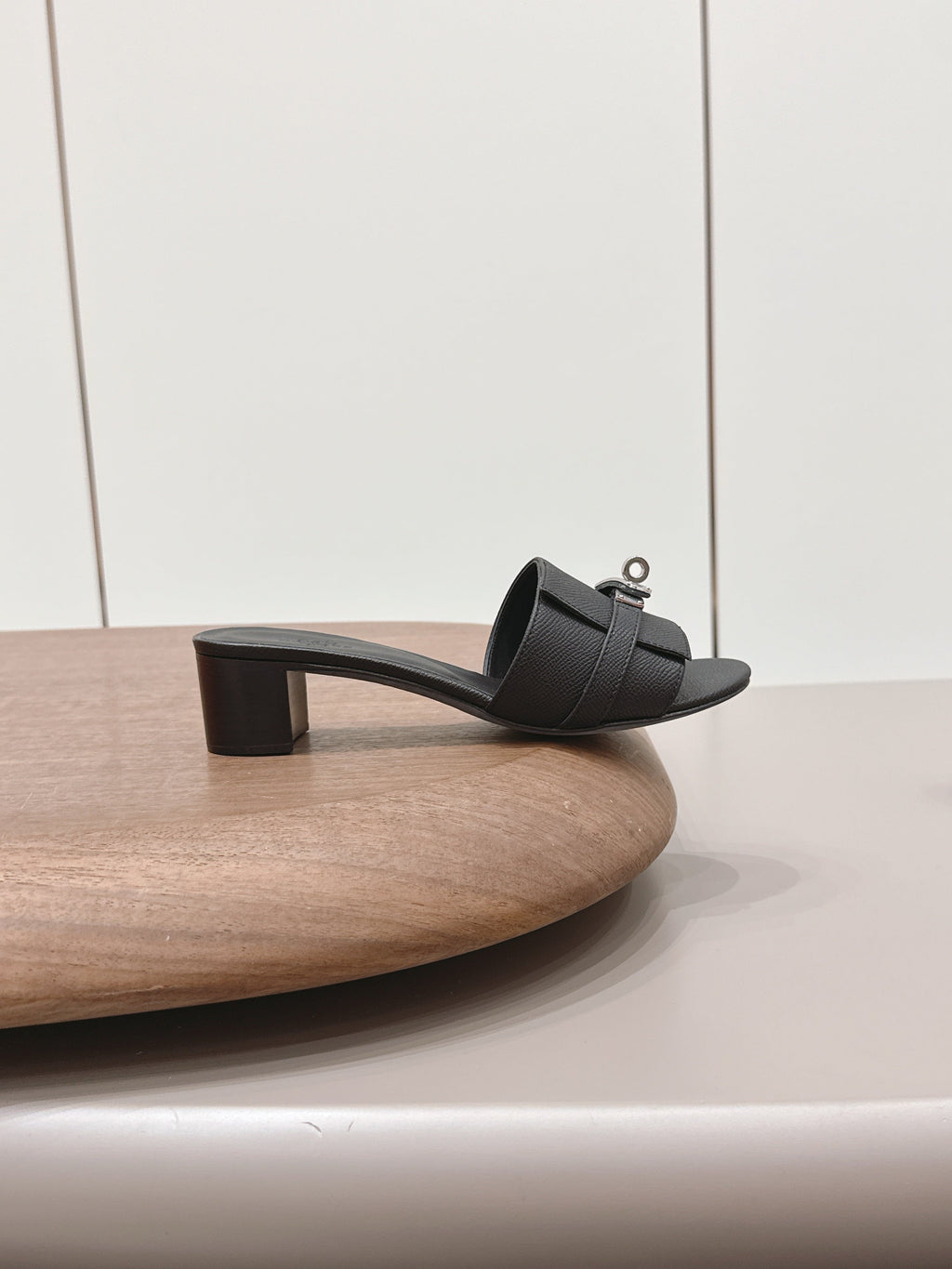 HM 26S KELLY HEEL SANDAL 50MM IN BLACK EPSOM CALFSKIN SILVER HARDWARE