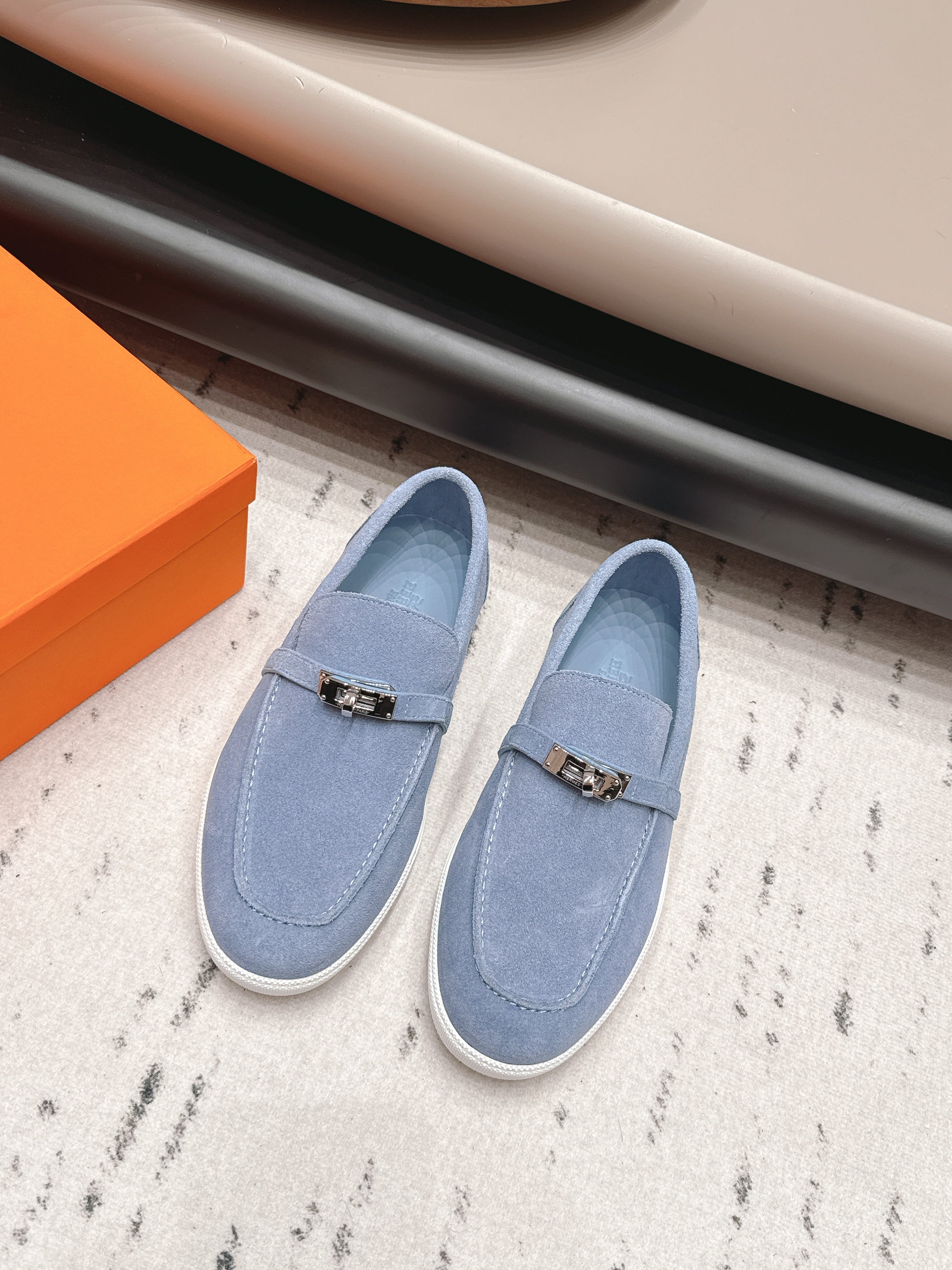 HM 26S KELLY PARIS LOAFERS IN LIGHT BLUE SUEDE SILVER HARDWARE