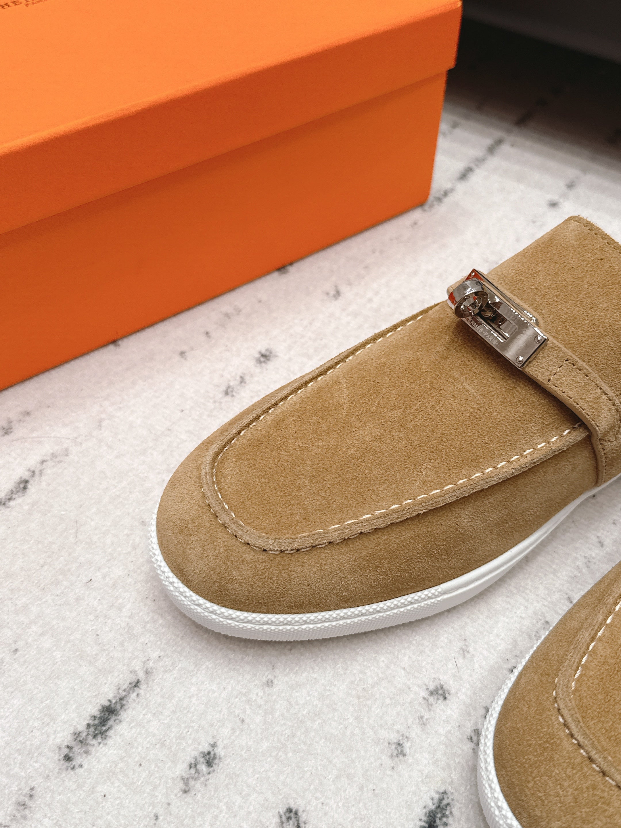 HM 26S KELLY PARIS LOAFERS IN LIGHT BROWN SUEDE SILVER HARDWARE