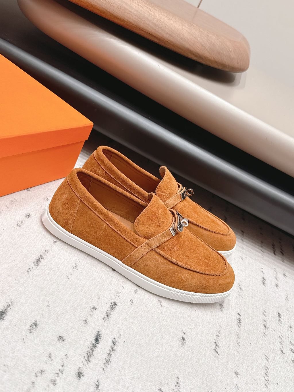 HM 26S KELLY PARIS LOAFERS IN ORANGE SUEDE SILVER HARDWARE