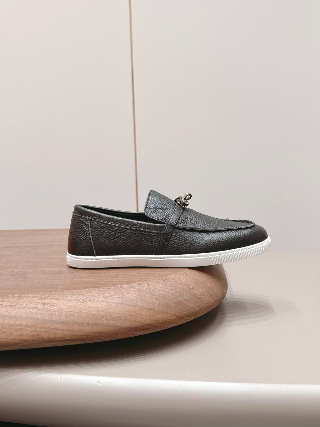 HM 26S KELLY PARIS LOAFERS IN BLACK CALFSKIN SILVER HARDWARE