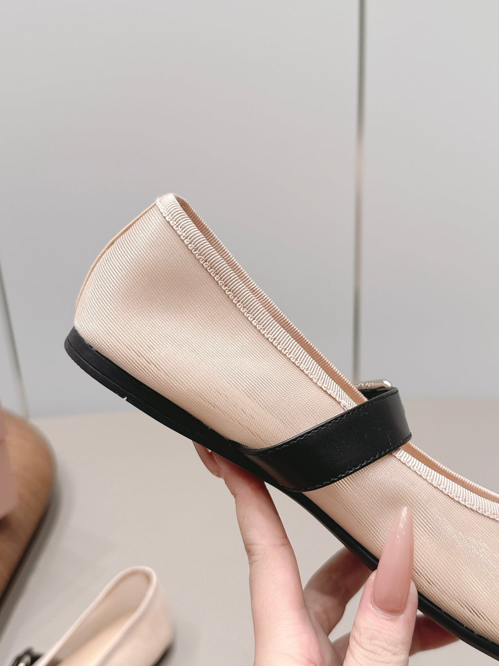 MIUMIU 26S BALLERINAS IN BEIGE MESH AND BLACK CALFSKIN