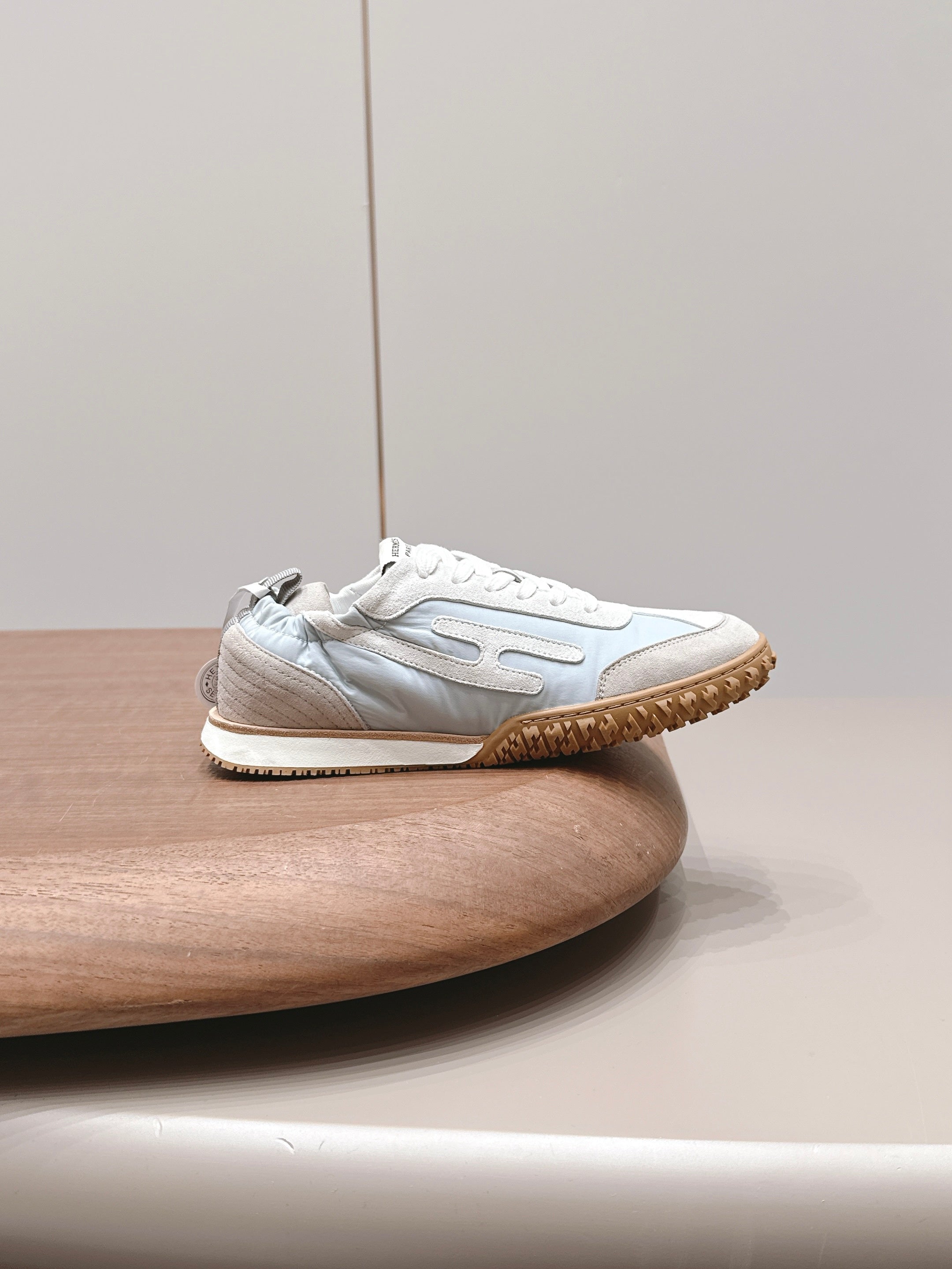 HM 26S BOUNCING SNEAKERS IN ICE BLUE NYLON AND LIGHT GREY SUEDE