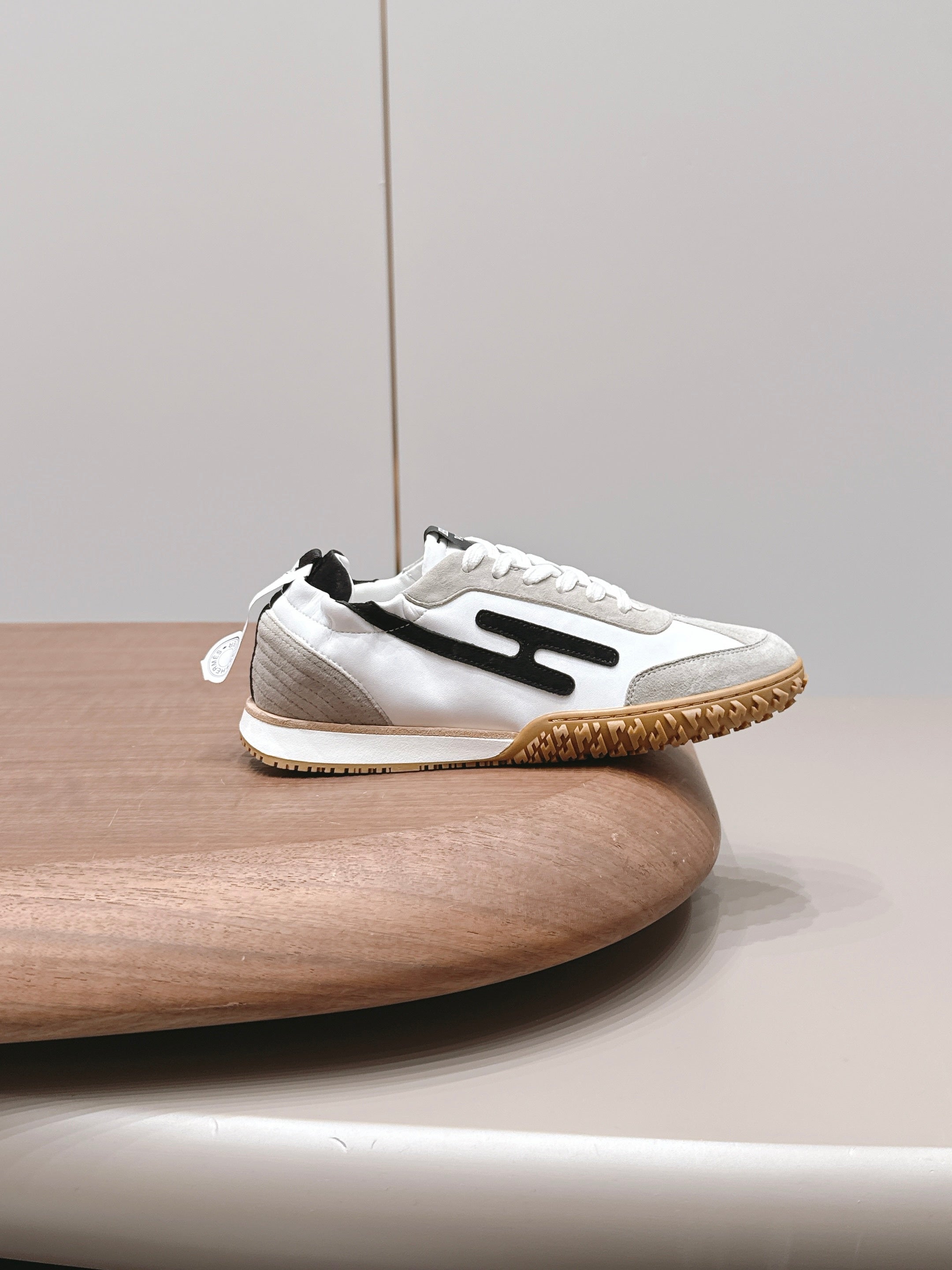 HM 26S BOUNCING SNEAKERS IN WHITE CALFSKIN AND LIGHT GREY BLACK SUEDE
