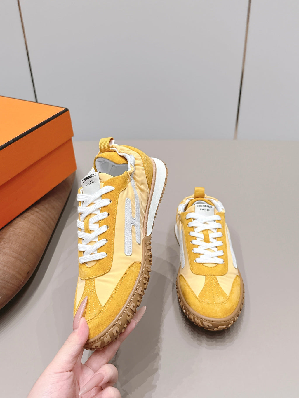 HM 26S BOUNCING SNEAKERS IN YELLOW NYLON AND SUEDE