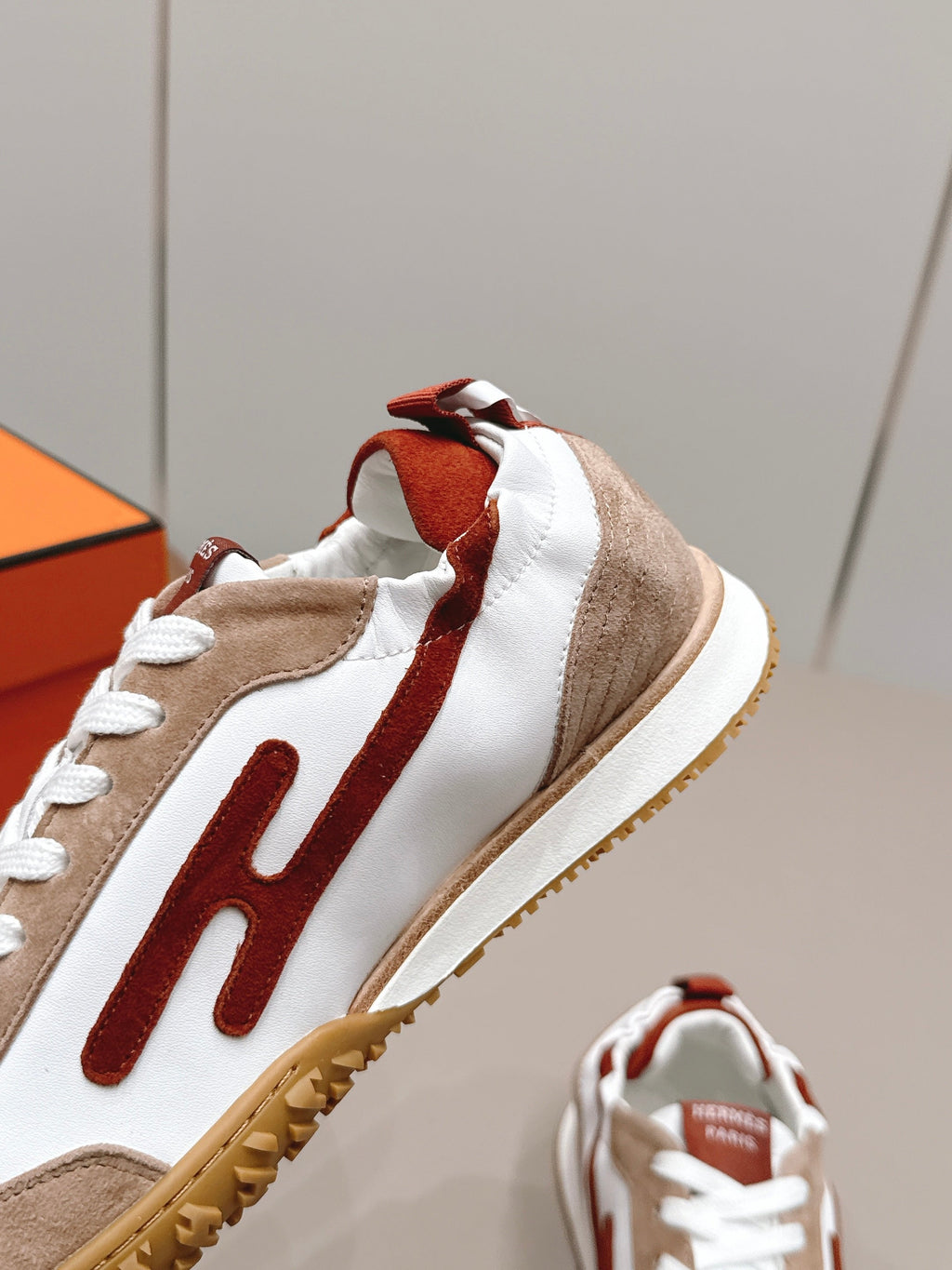HM 26S BOUNCING SNEAKERS IN WHITE CALFSKIN AND BROWN SUEDE