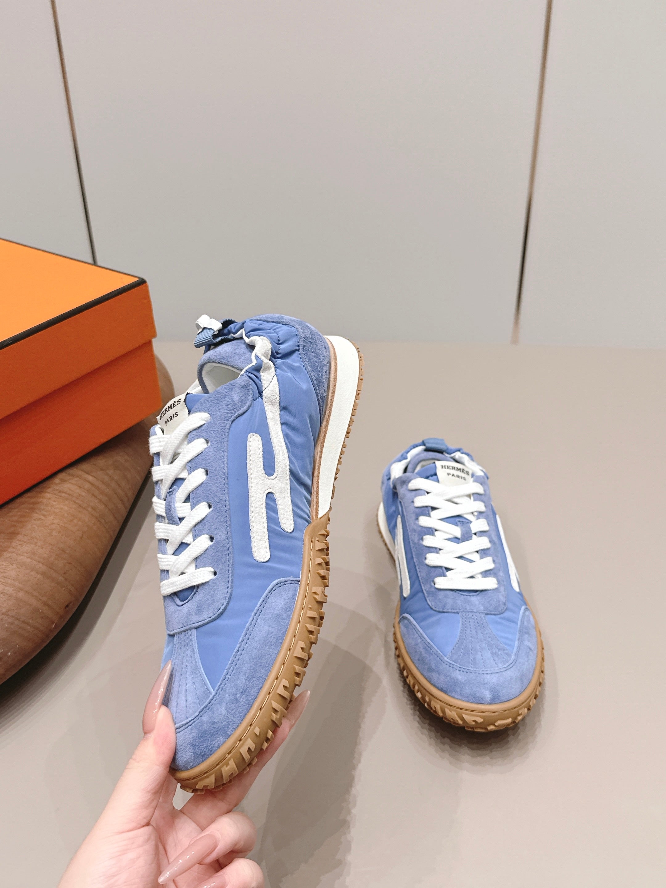 HM 26S BOUNCING SNEAKERS IN BLUE NYLON AND SUEDE
