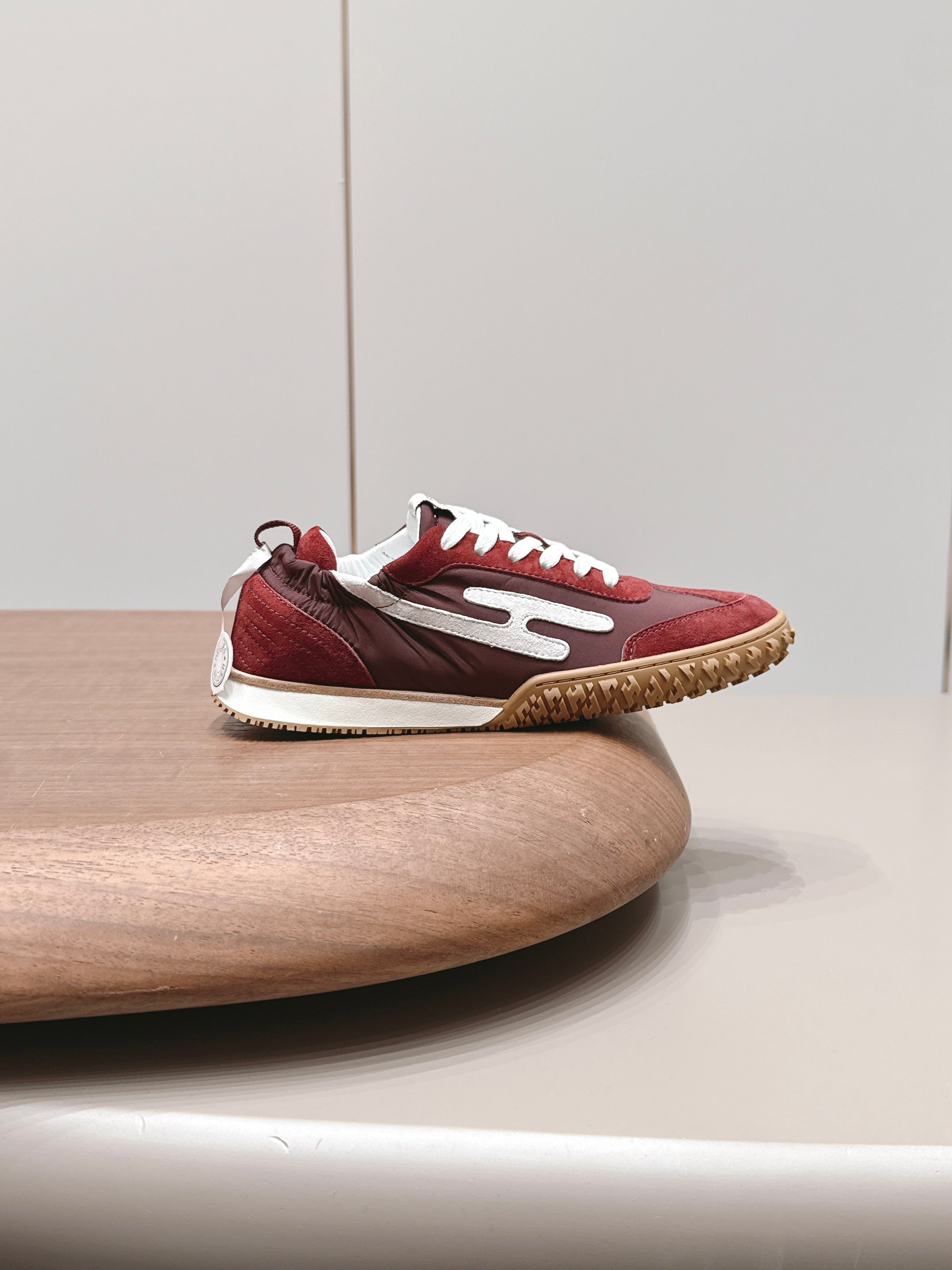 HM 26S BOUNCING SNEAKERS IN BROWN NYLON AND RED SUEDE