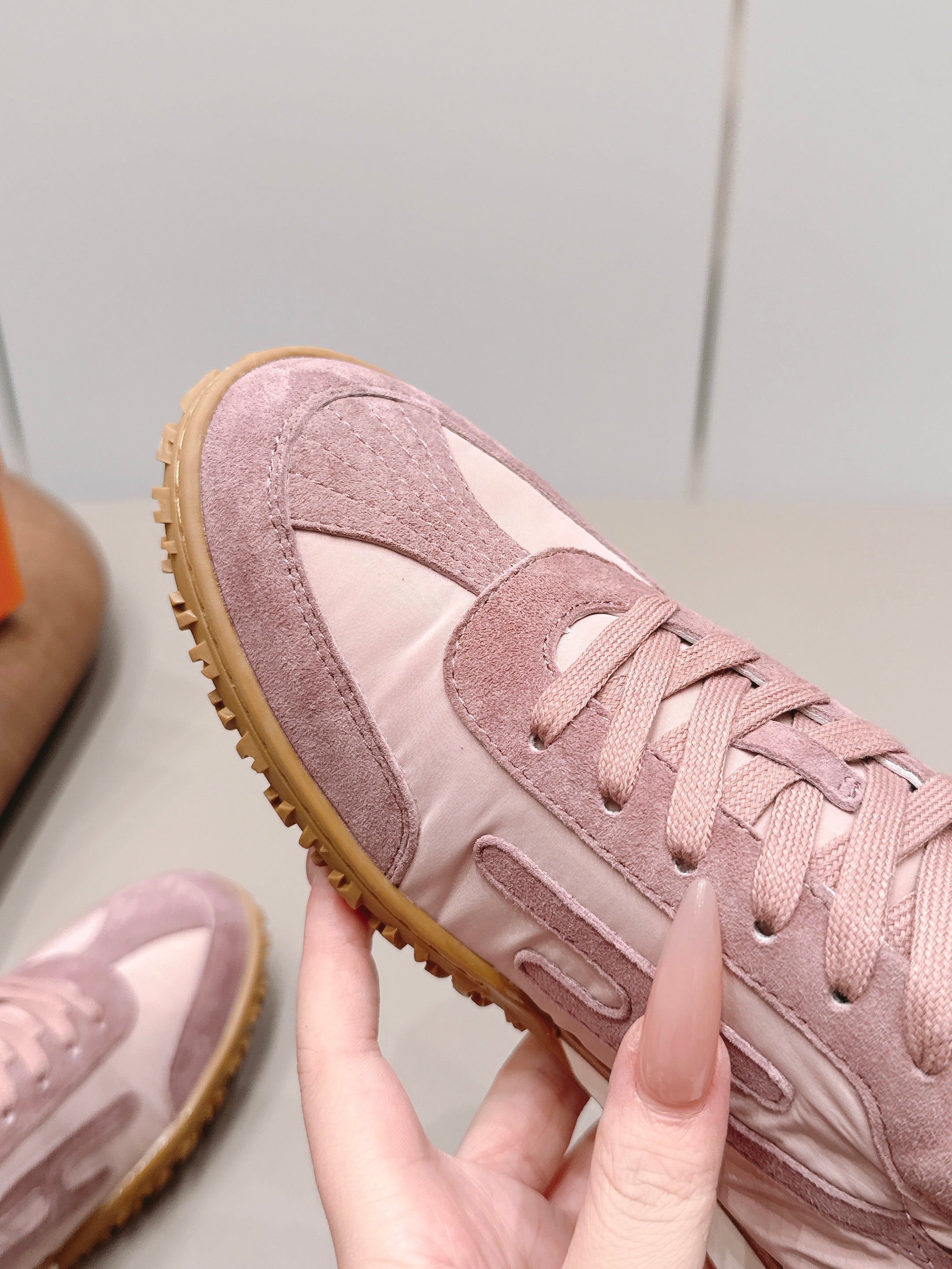 HM 26S BOUNCING SNEAKERS IN PINK NYLON AND SUEDE
