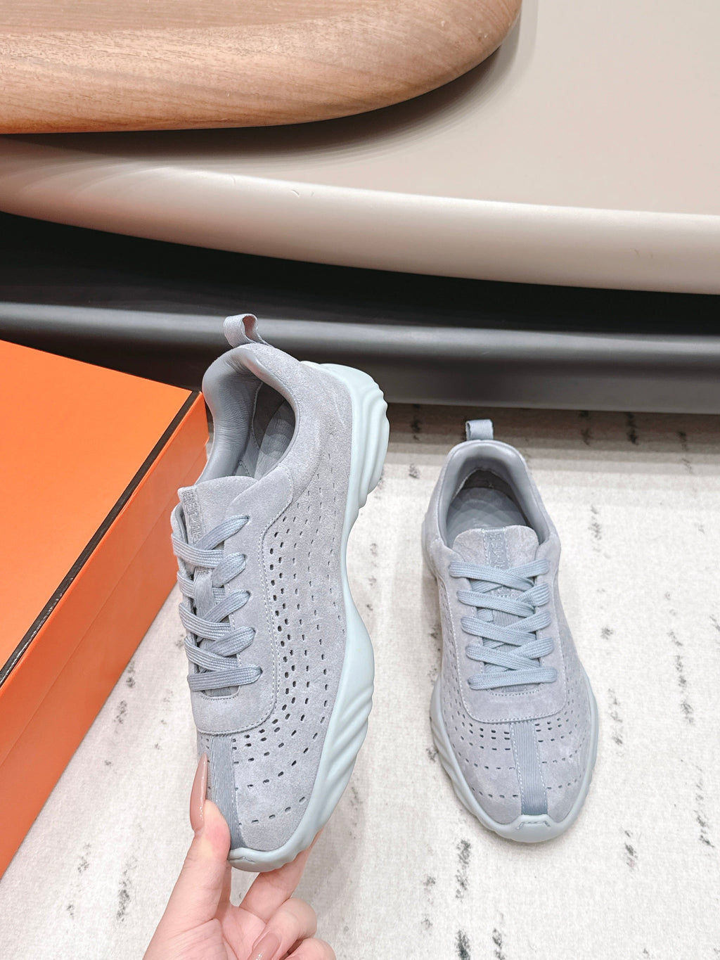 HM 26S TRAIL SNEAKERS IN LIGHT GREY PERFORATED SUEDE