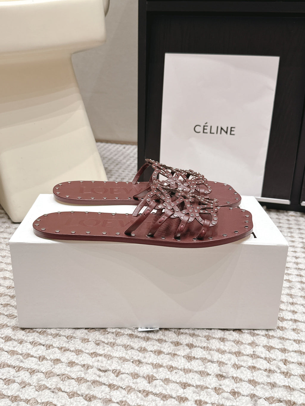 LOEWE 26S PETAL ANAGRAM SLIDE IN DARK BROWN CALFSKIN WITH STUDS