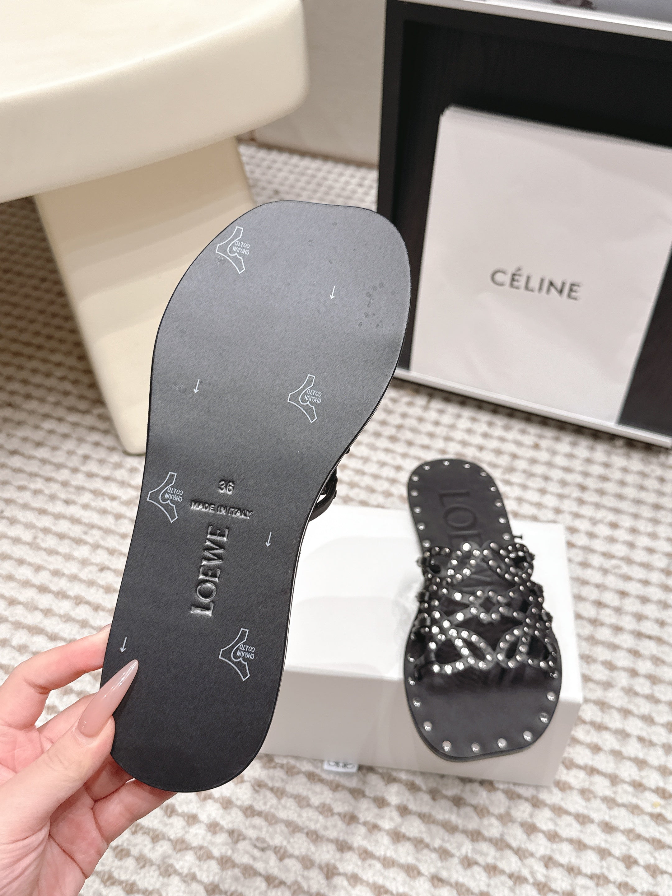 LOEWE 26S PETAL ANAGRAM SLIDE IN BLACK CALFSKIN WITH STUDS