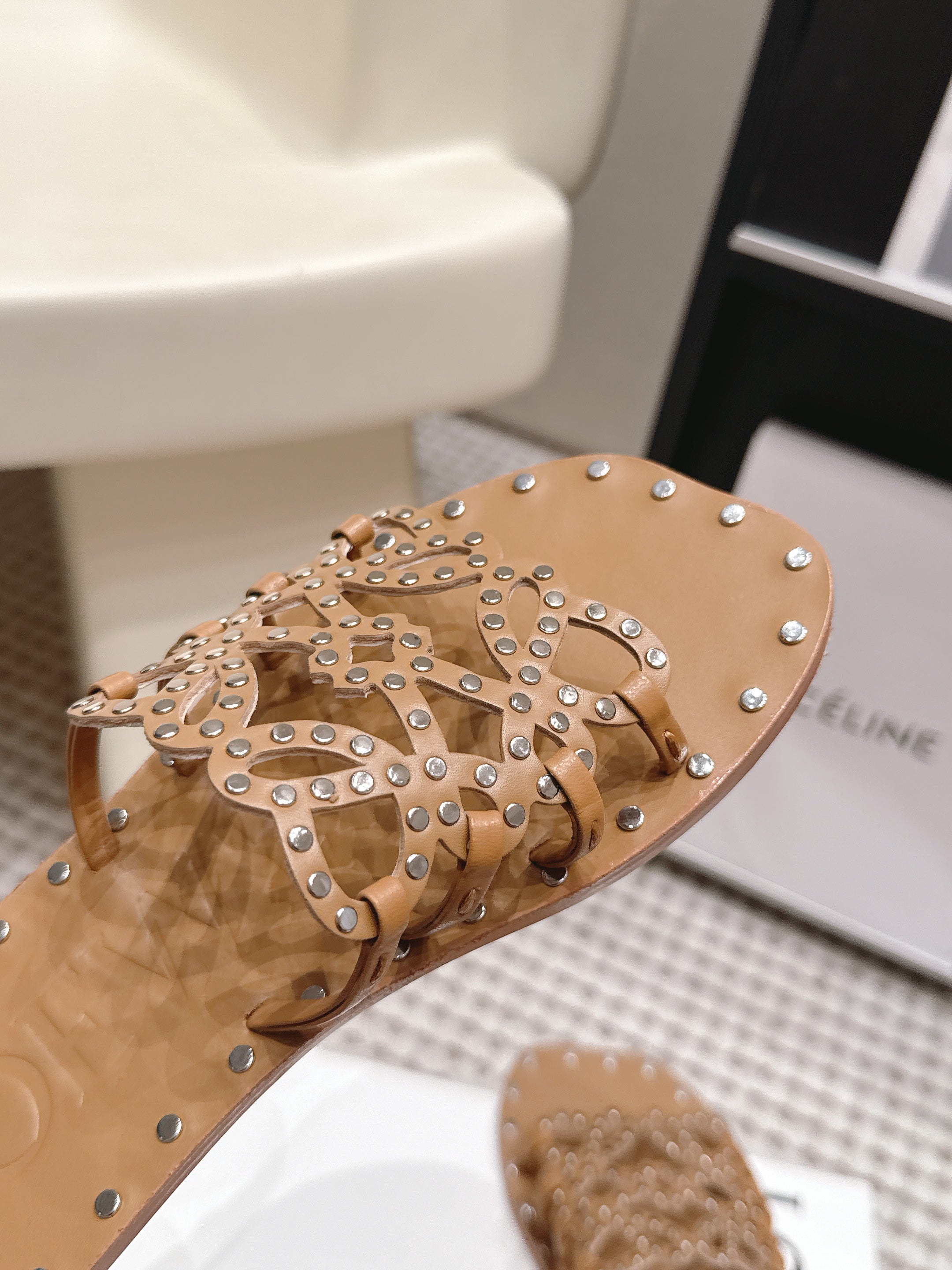 LOEWE 26S PETAL ANAGRAM SLIDE IN TAN BROWN CALFSKIN WITH STUDS