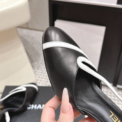CHANEL 26S HIGH-HEEL SLINGBACKS IN BLACK CALFSKIN WITH WHITE TRIM