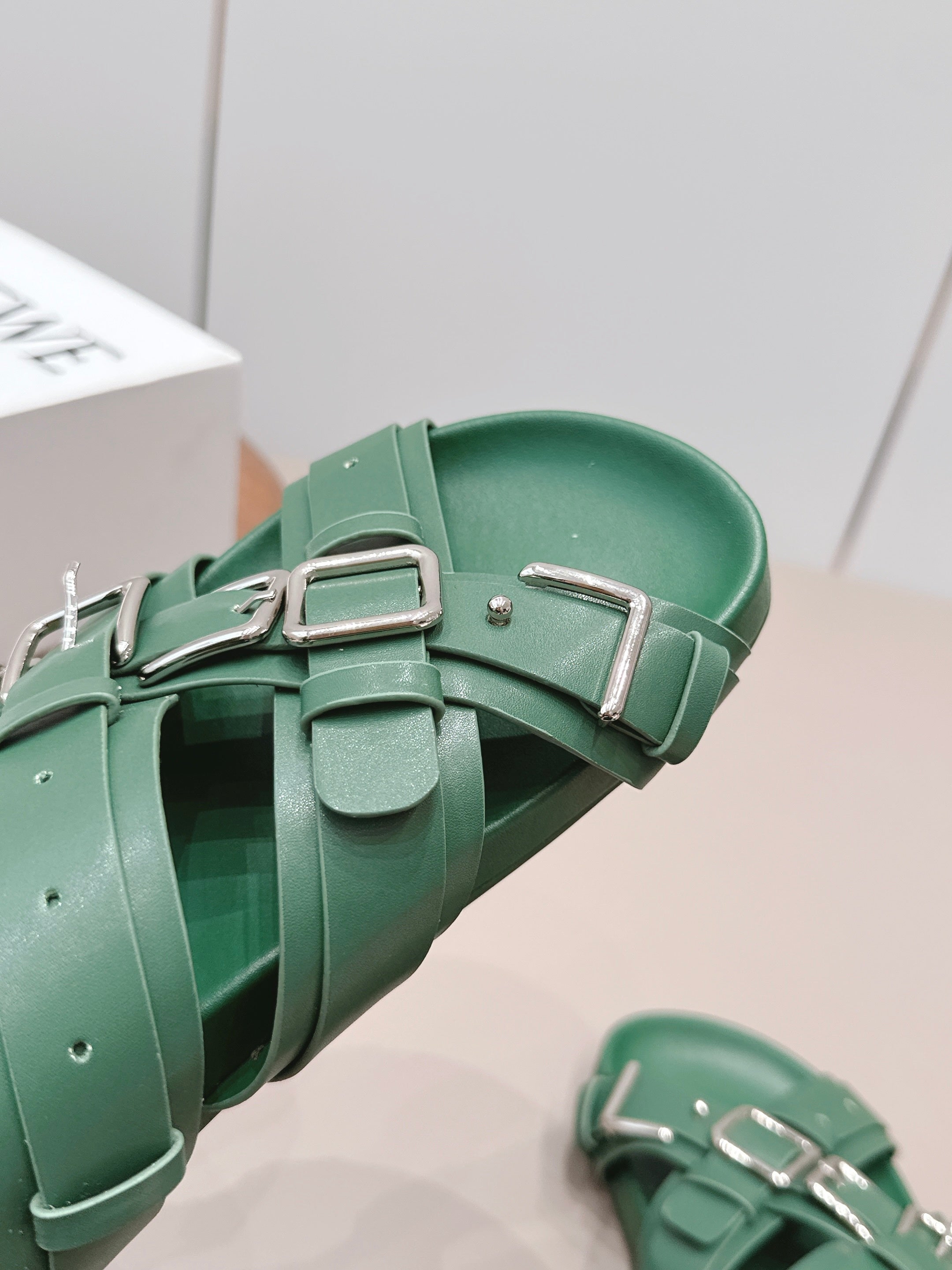 LOEWE 26S BUCKLE SLIDES IN GREEN CALFSKIN SILVER HARDWARE