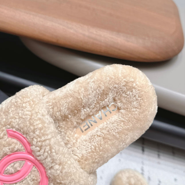 CHANEL 26S SLIDE MULES IN BEIGE SHEARLING AND PINK CC LOGO