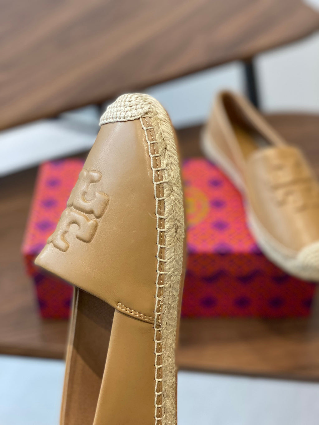 TORY BURCH ESPADRILLES IN CAMEL BEIGE CALFSKIN
