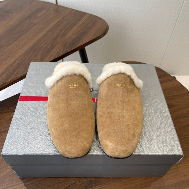 PRADA 25S CLOGS IN LIGHT BROWN SUEDE FUR-LINED