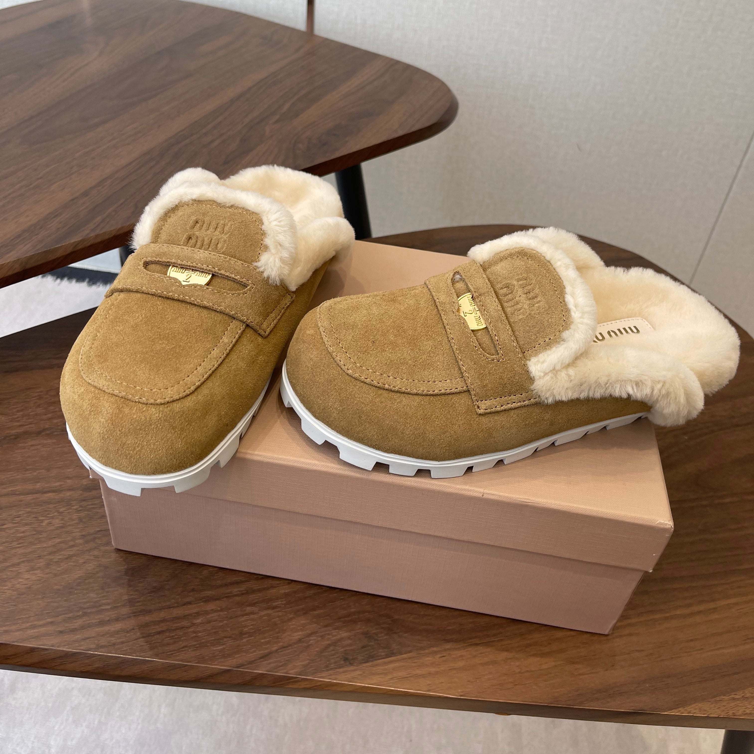MIUMIU 25S MULES SLIPPERS SHEEPWOOL IN BROWN SUEDE