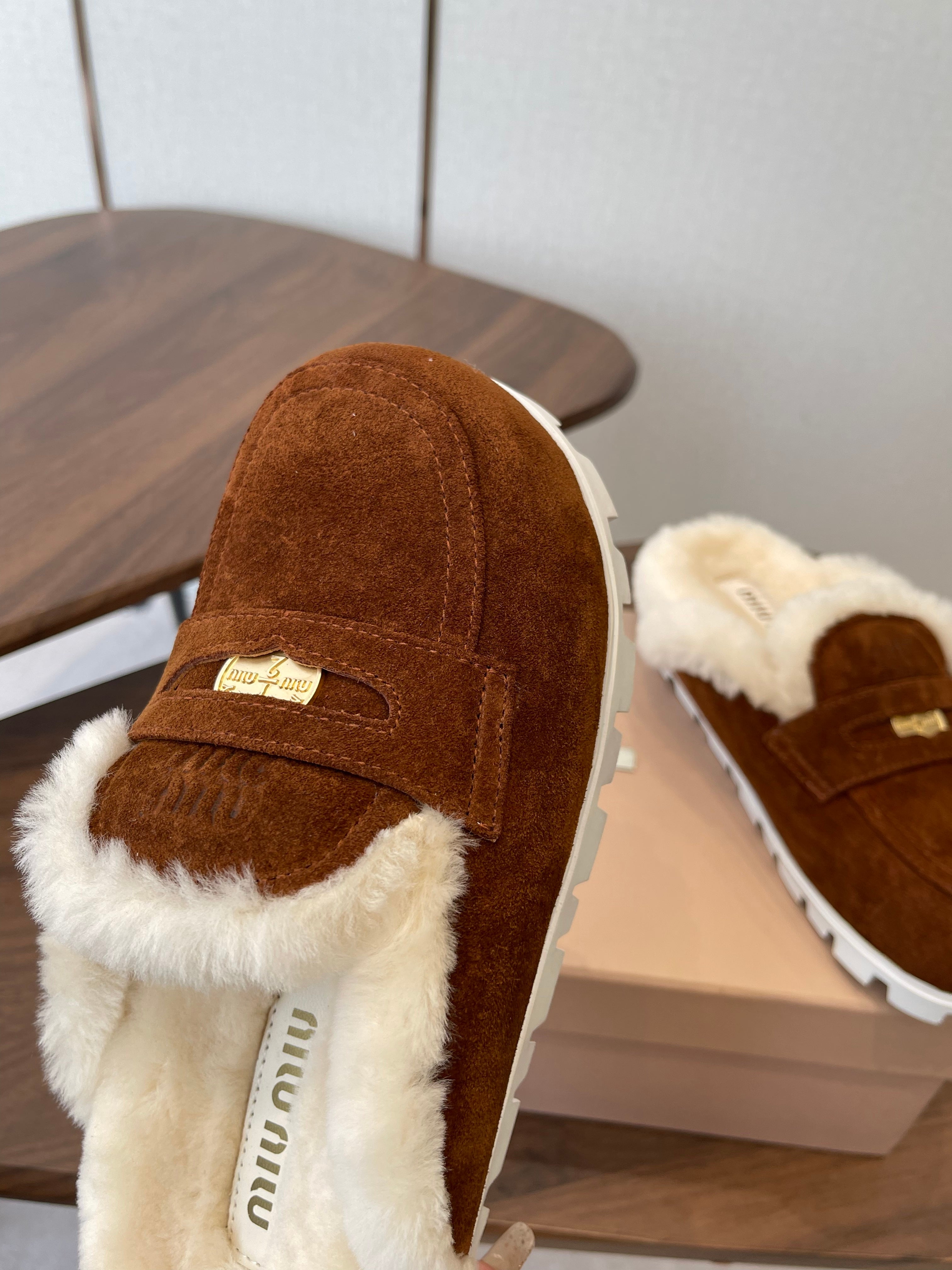 MIUMIU 25S MULES SLIPPERS SHEEPWOOL IN DARK BROWN SUEDE