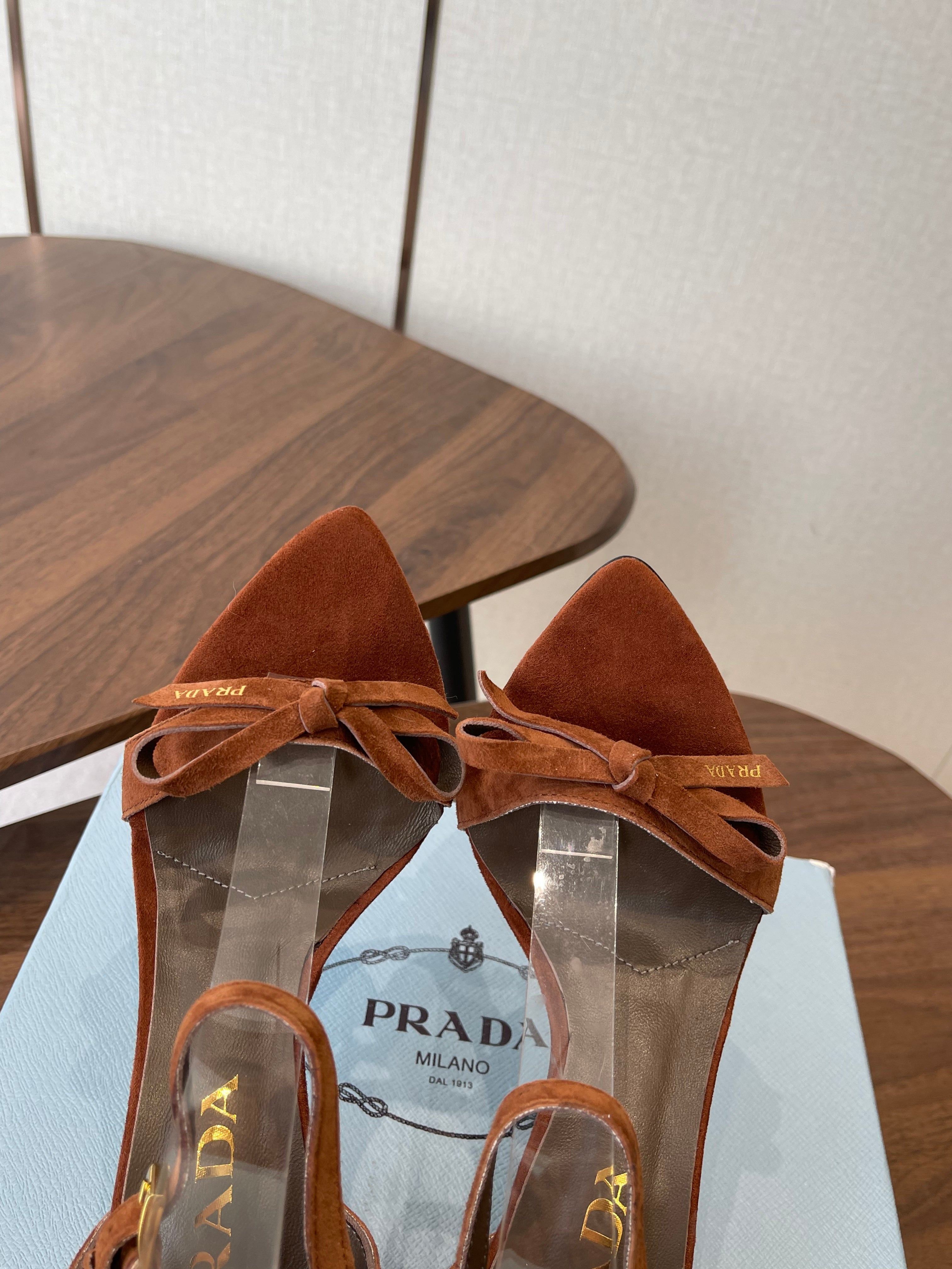 PRADA 26S HIGH HEEL SANDALS 85MM IN CARAMEL BROWN SUEDE WITH BOW