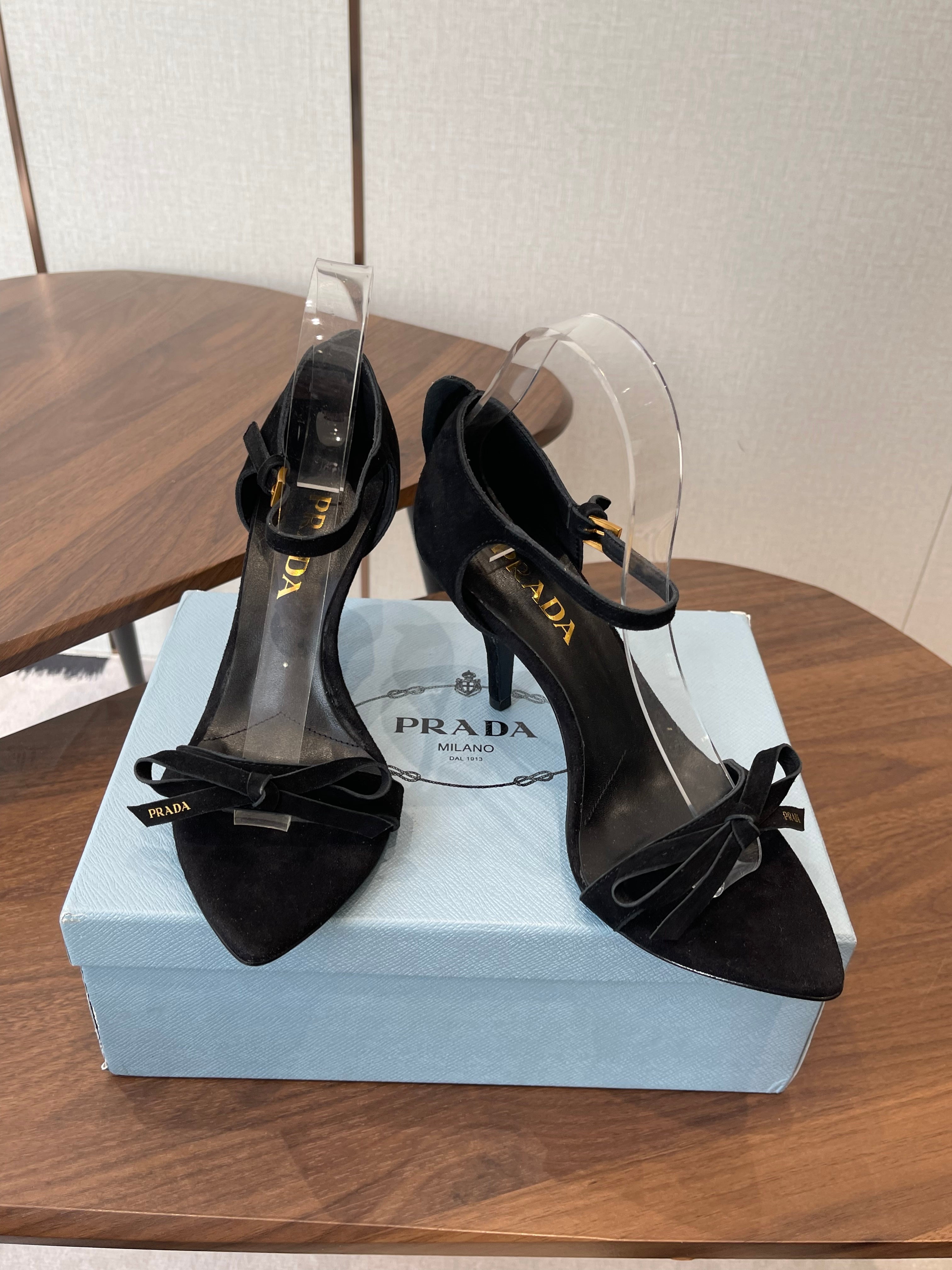 PRADA 26S HIGH HEEL SANDALS 85MM IN BLACK SUEDE WITH BOW