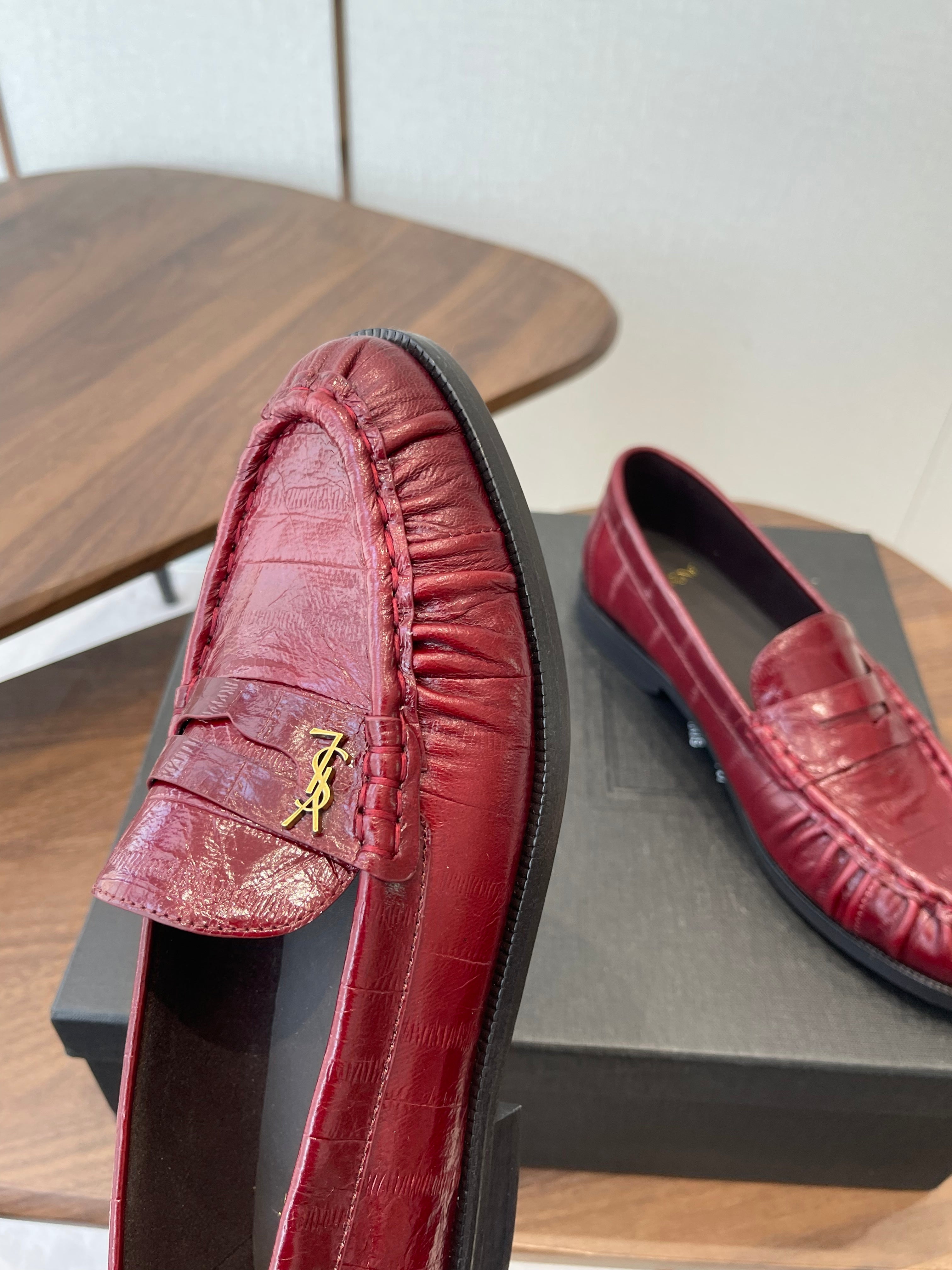 YSL 26S LOAFER IN DARK RED CALFSKIN
