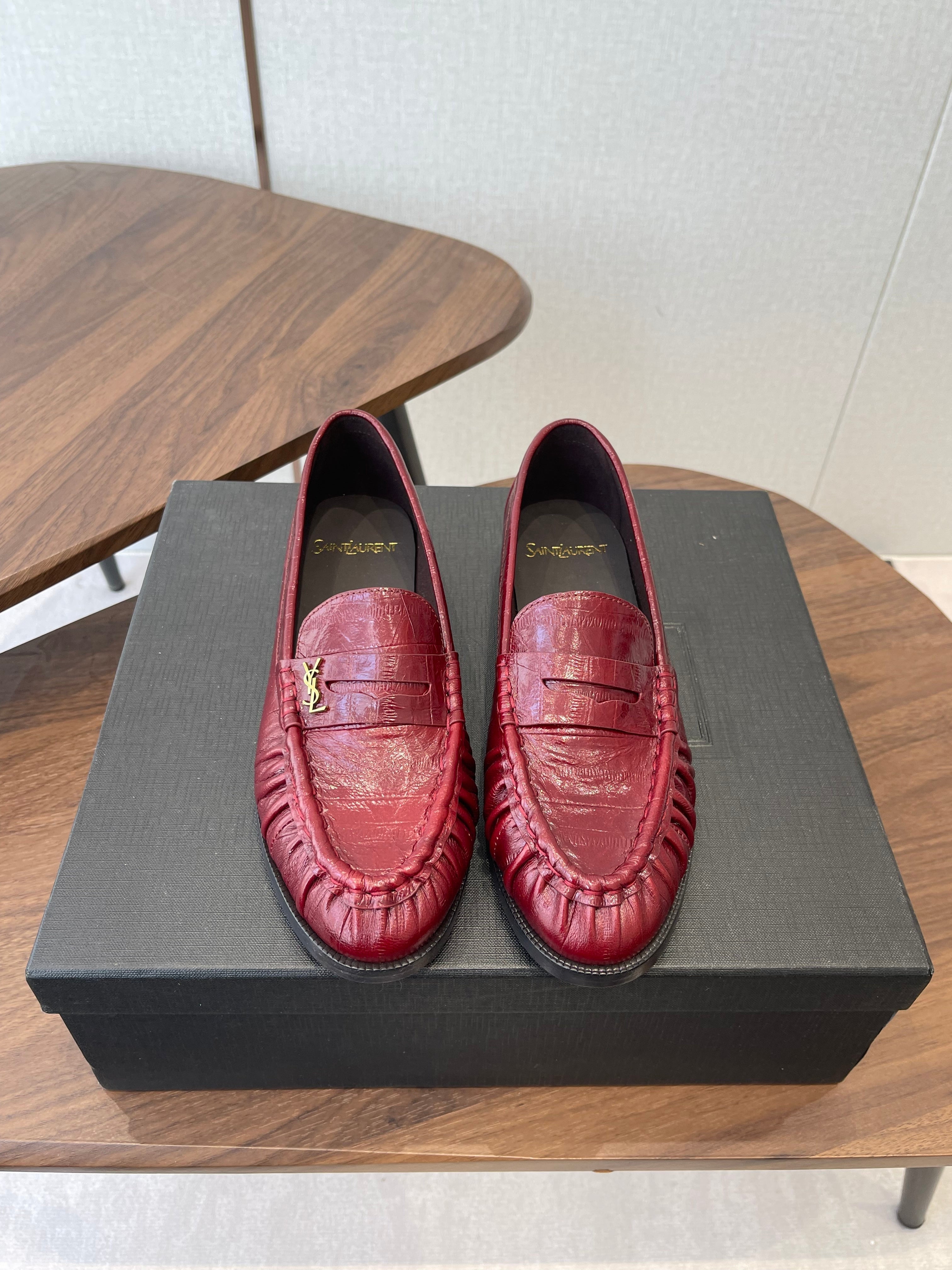 YSL 26S LOAFER IN DARK RED CALFSKIN