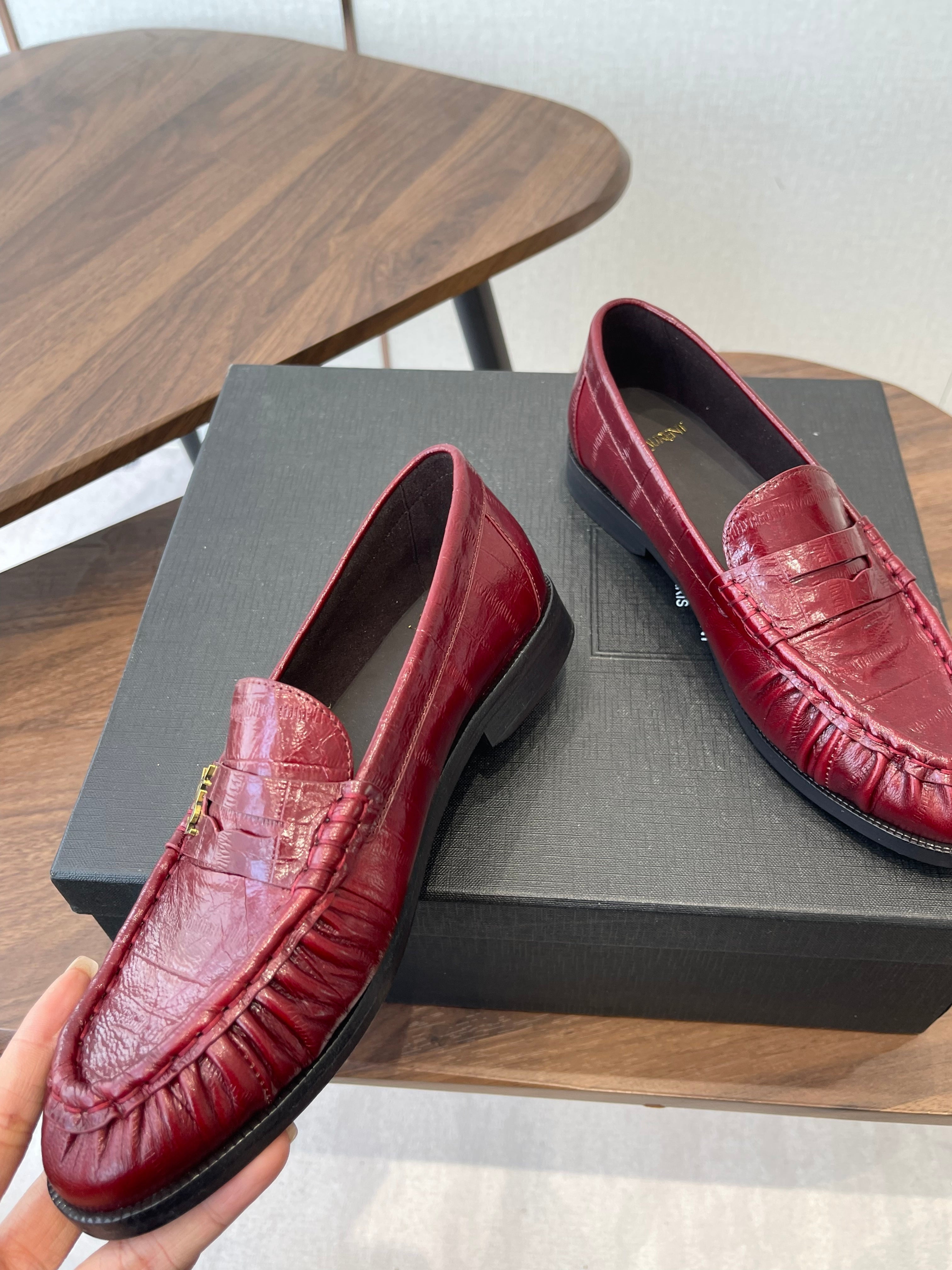 YSL 26S LOAFER IN DARK RED CALFSKIN