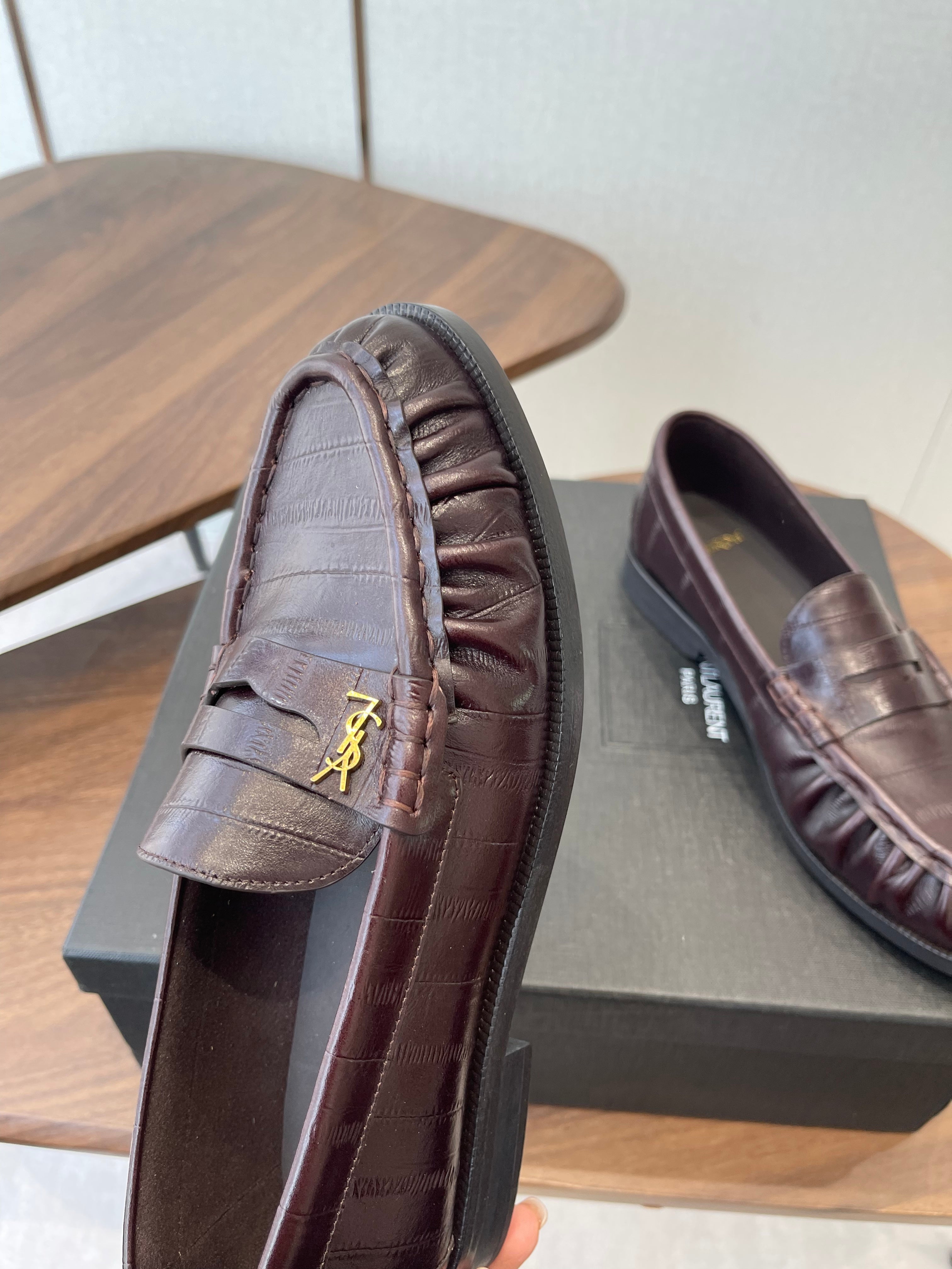 YSL 26S LOAFER IN DARK RED BROWN CALFSKIN