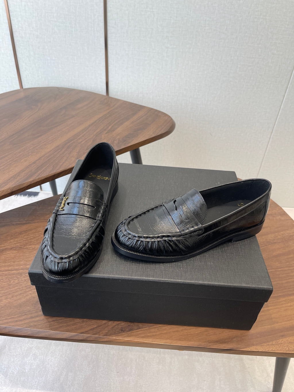 YSL 26S LOAFER IN BLACK CALFSKIN