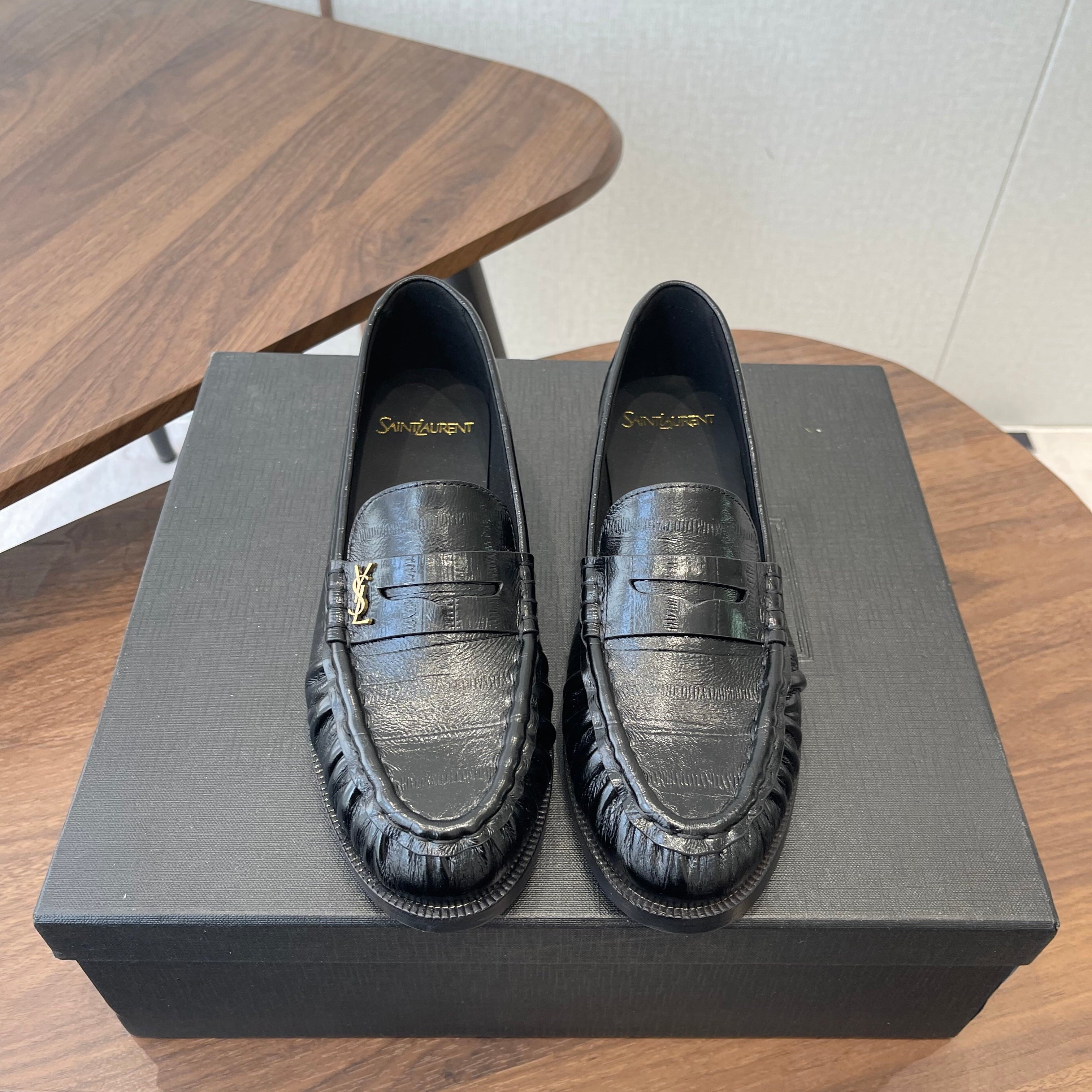 YSL 26S LOAFER IN BLACK CALFSKIN