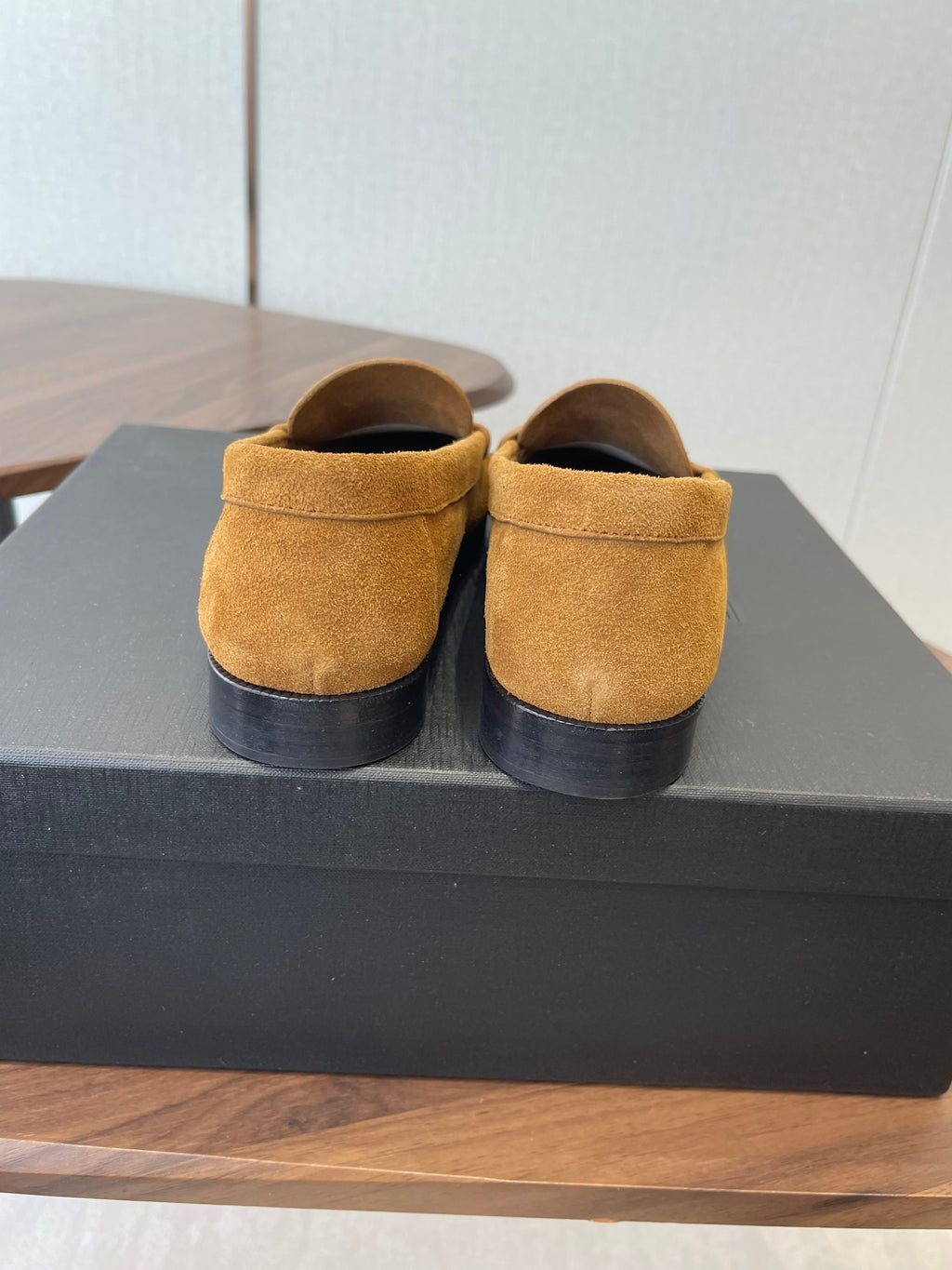 YSL 26S LOAFER IN CAMEL BROWN SUEDE