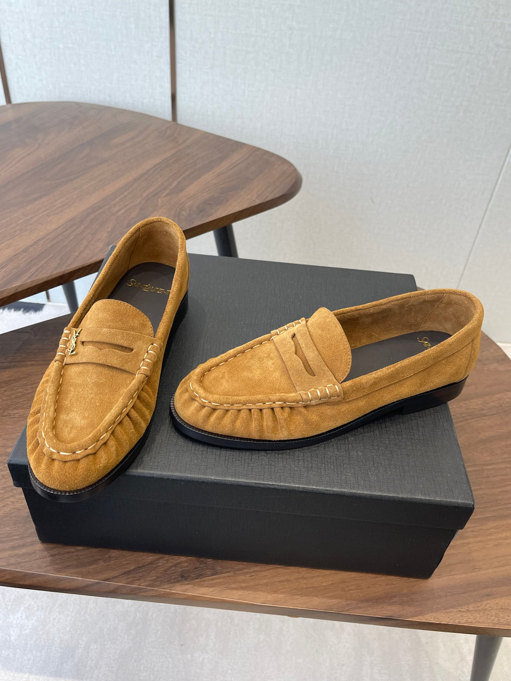 YSL 26S LOAFER IN CAMEL BROWN SUEDE