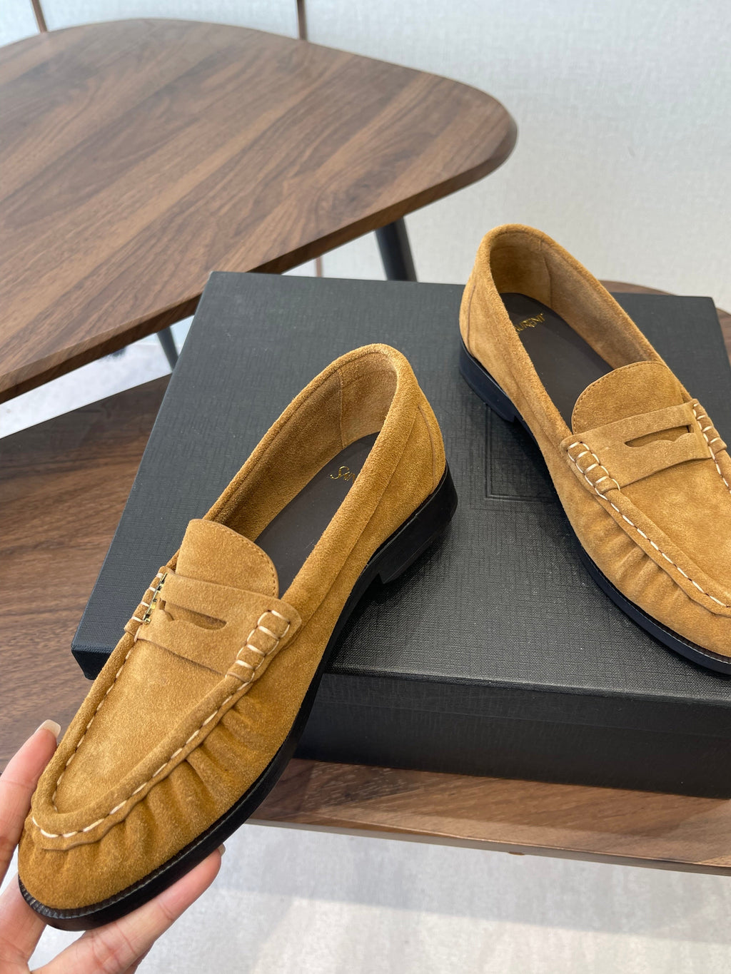 YSL 26S LOAFER IN CAMEL BROWN SUEDE
