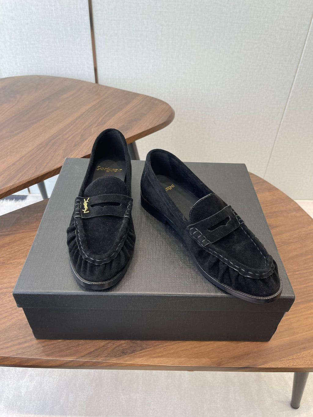 YSL 26S LOAFER IN BLACK SUEDE